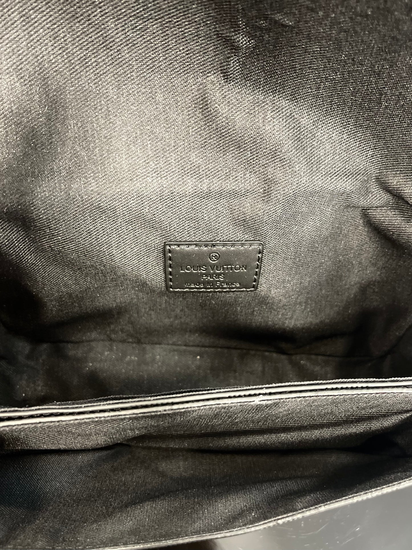 Louis Vuitton τσαντάκι ώμου/χιαστί