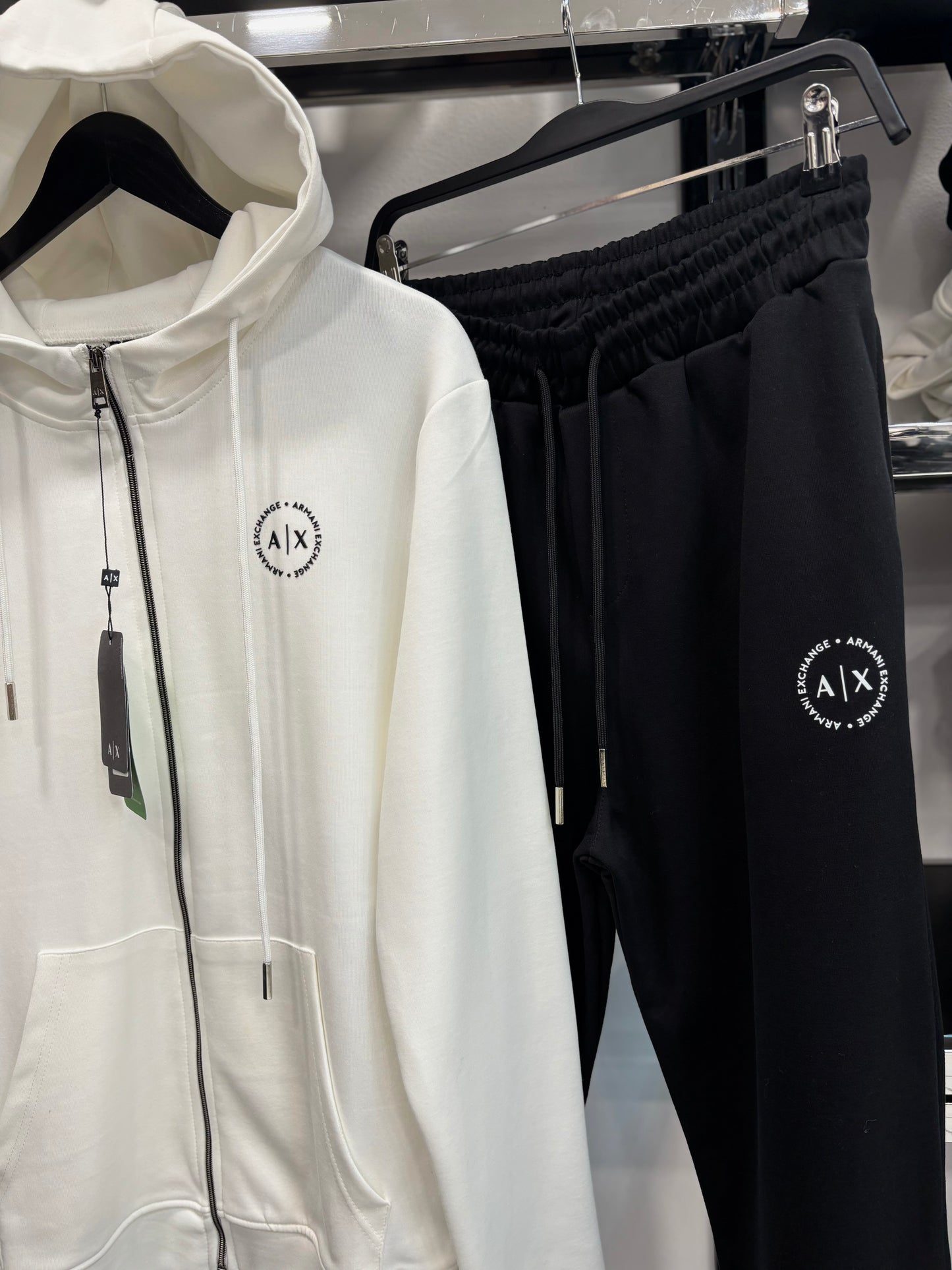 Armani Exchange white/black set