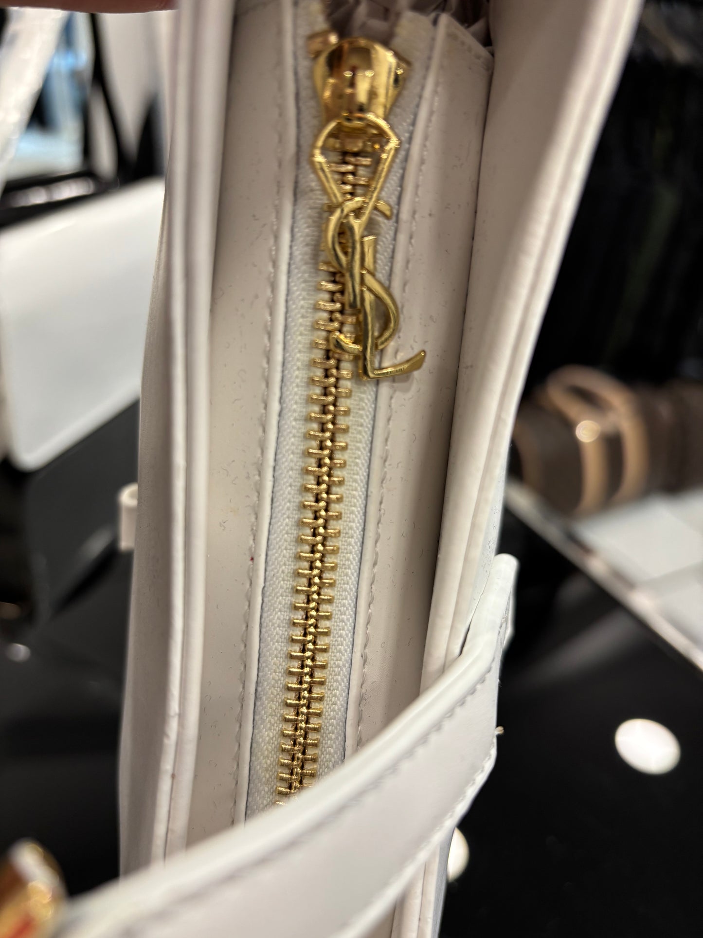 Saint Laurent Le 5 à 7 Shoulder Bag