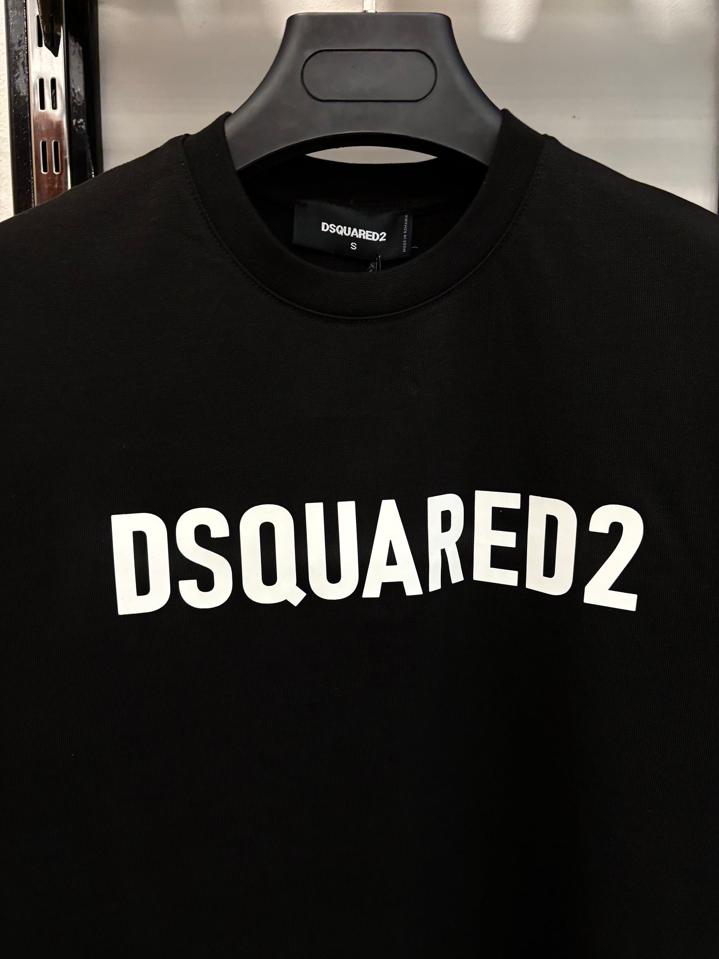 Dsquared2
