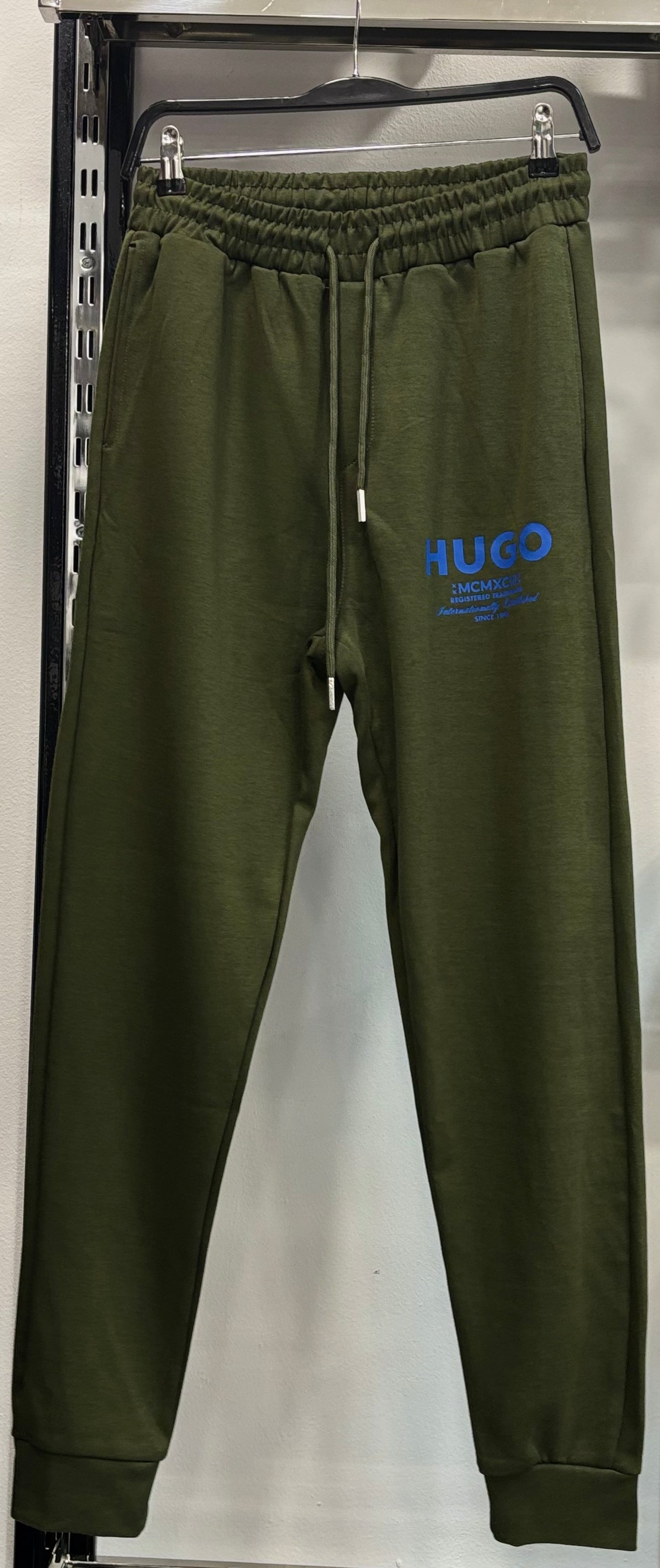 Hugo khaki set