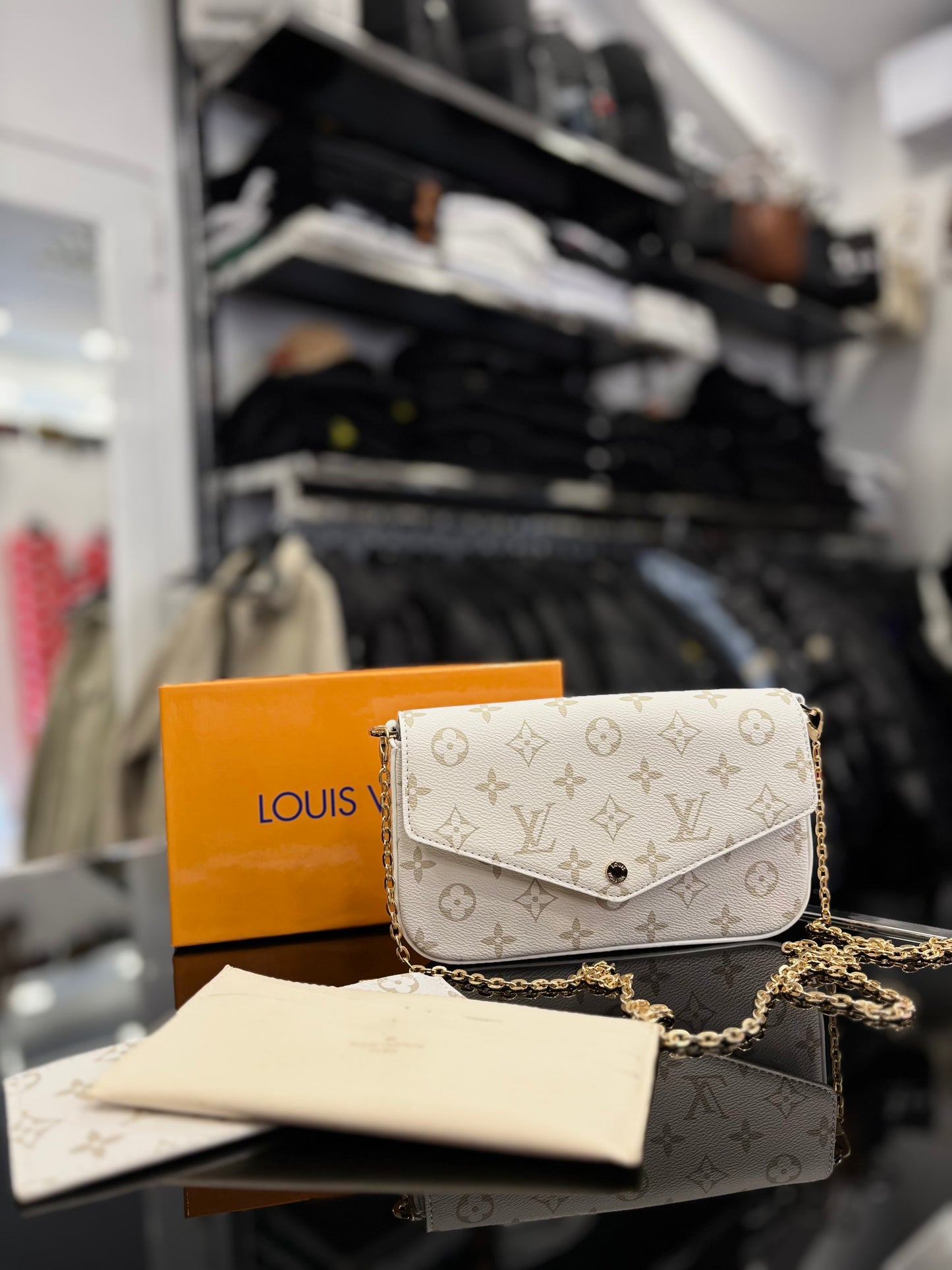 Louis Vuitton Felicie Monogram white bag