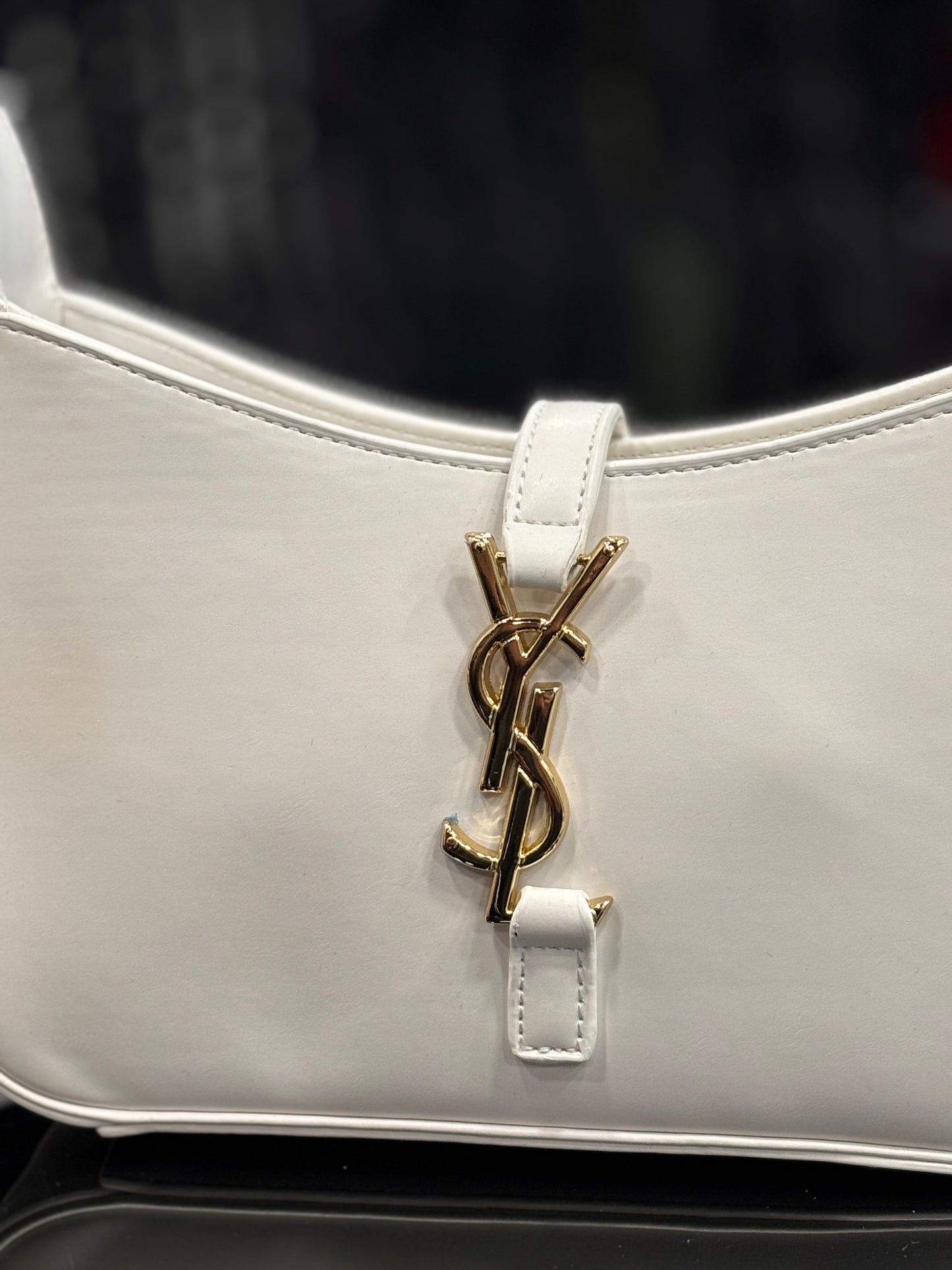 Saint Laurent Le 5 à 7 Shoulder Bag