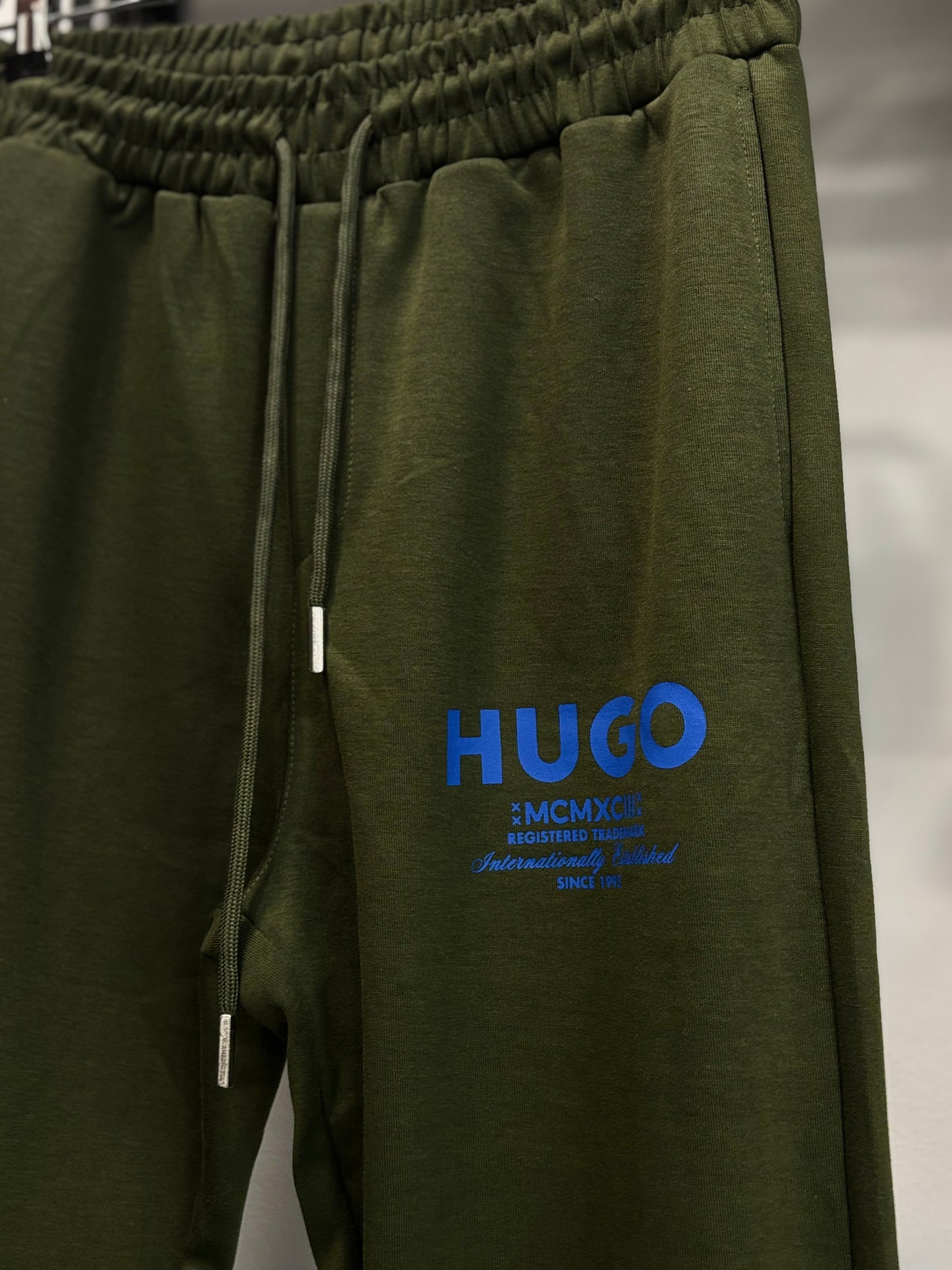 Hugo khaki set