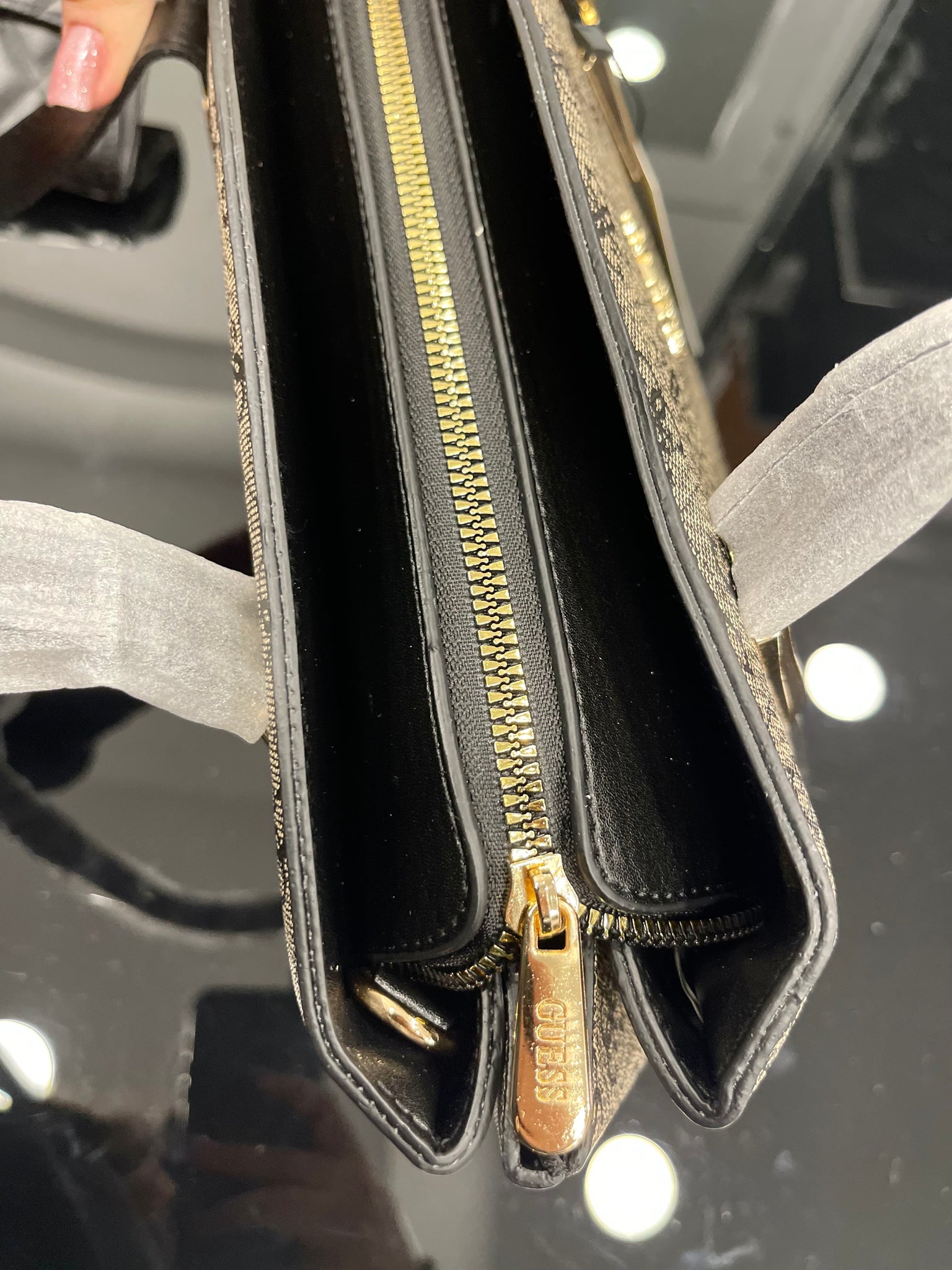 Guess shoulder/handbag bag