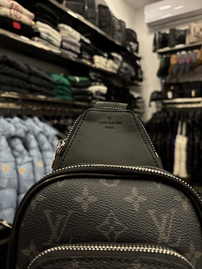 Louis Vuitton Avenue Slingbag PM bag