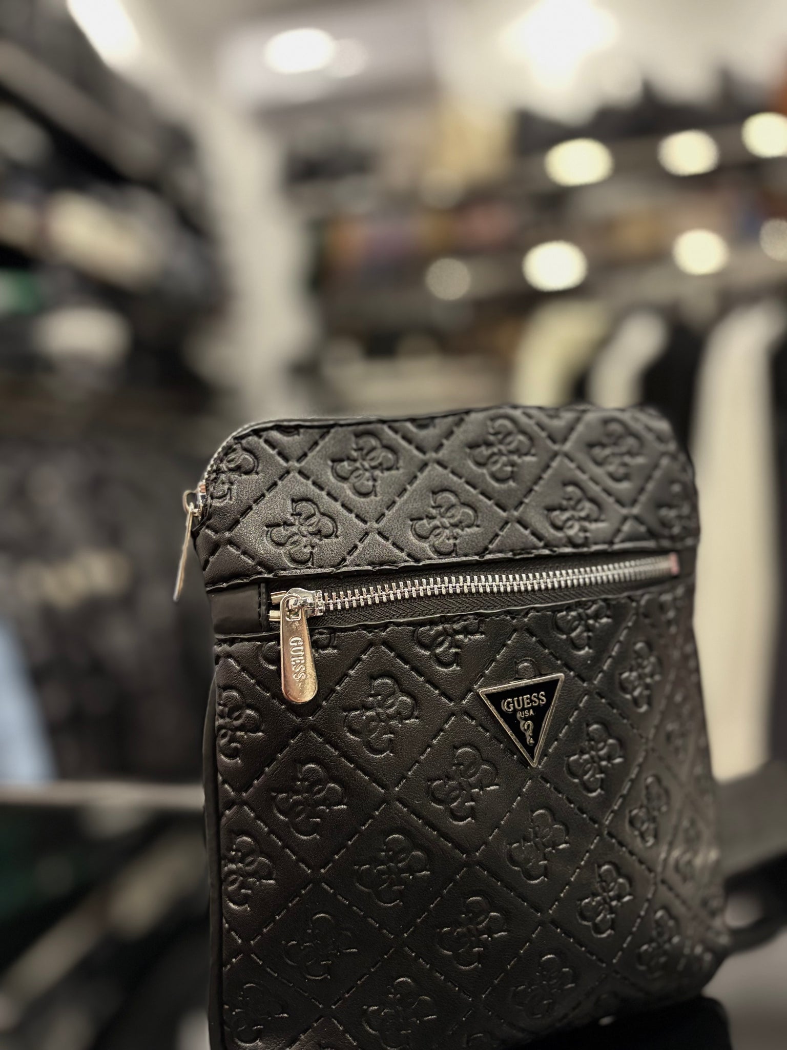 Guess black bag ώμου/χιαστί