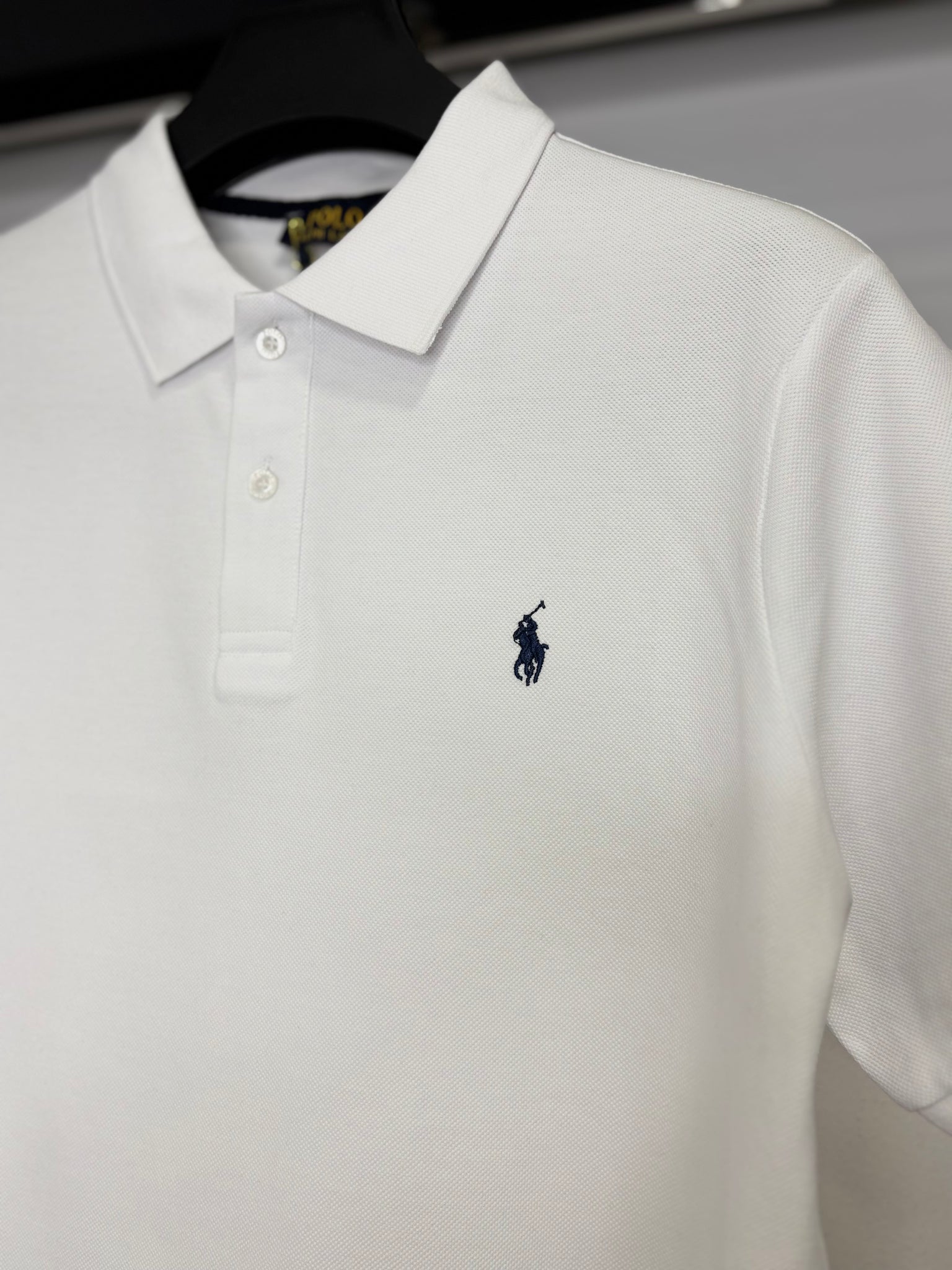 Polo Ralph Lauren white t-shirt with collar code