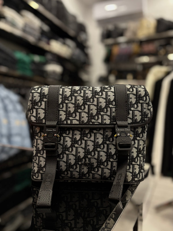 Dior Hit the Road Oblique black bag