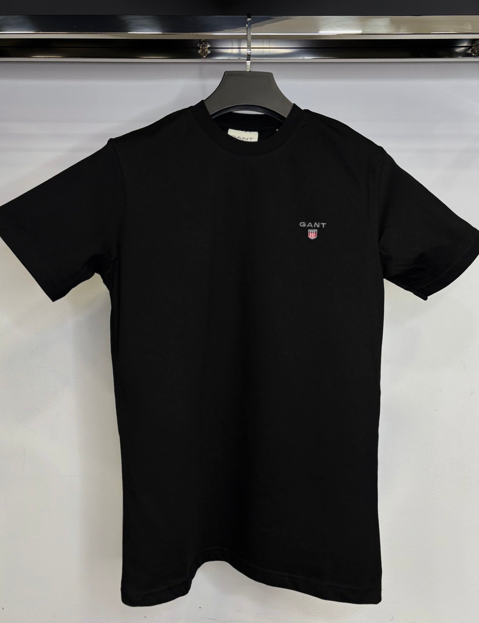 Gant black t-shirt