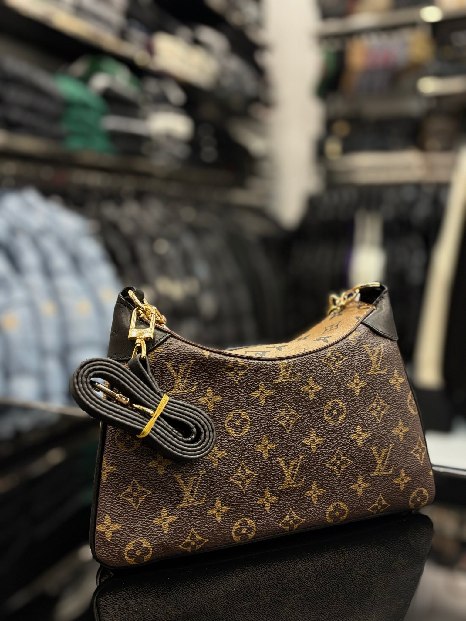 Τσάντα Louis Vuitton brown ωμού/χιαστί