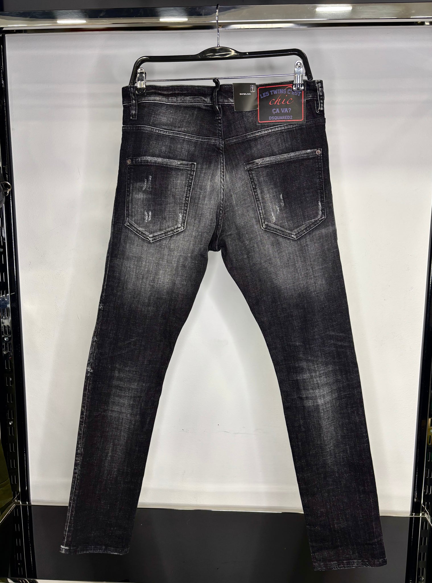 Dsquared2 Les Twins C’ est chic Ça Va? black jean