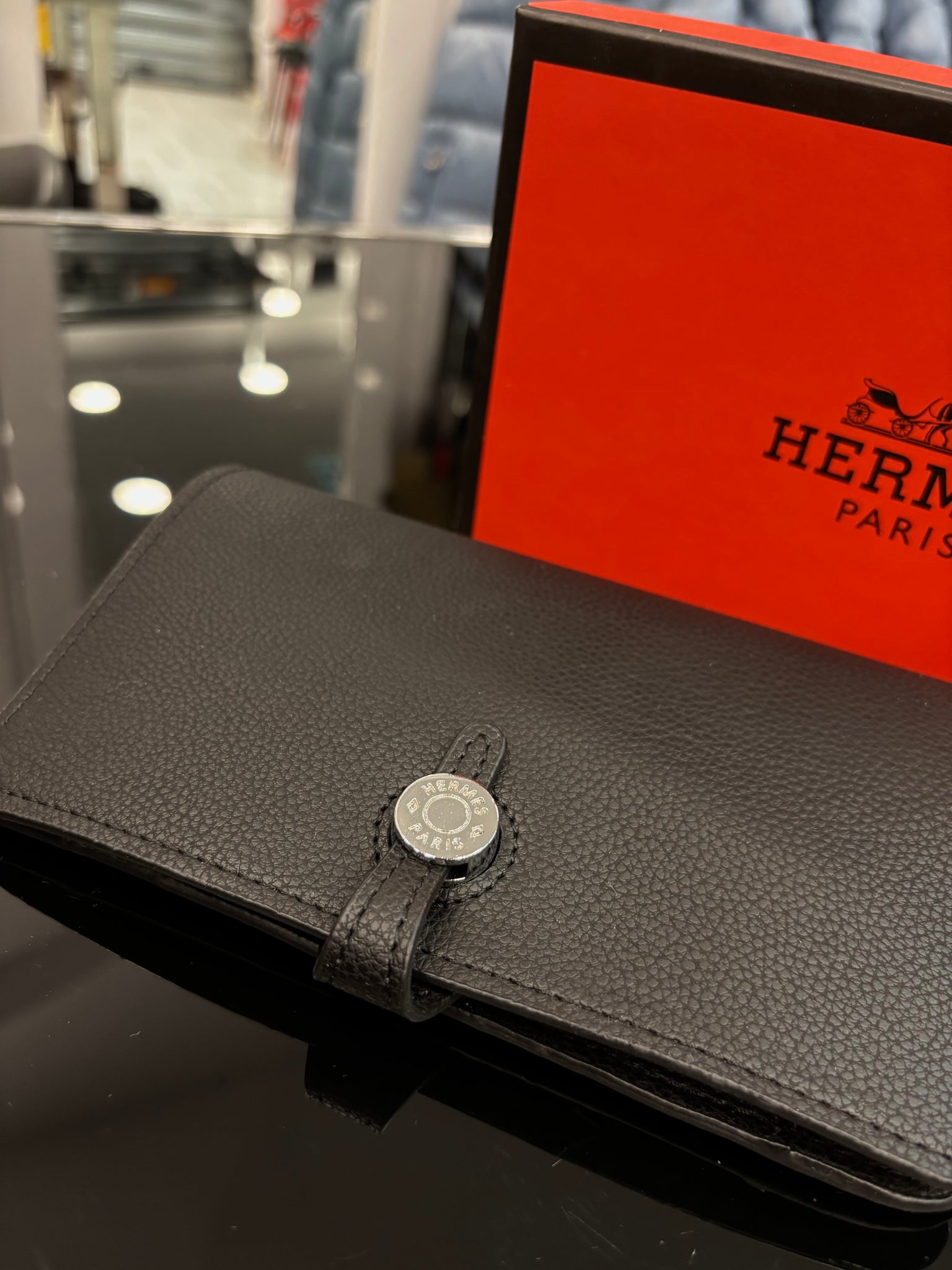 Hermès Dogon black wallet