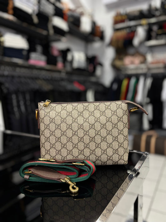 Gucci GG Supreme messenger bag
