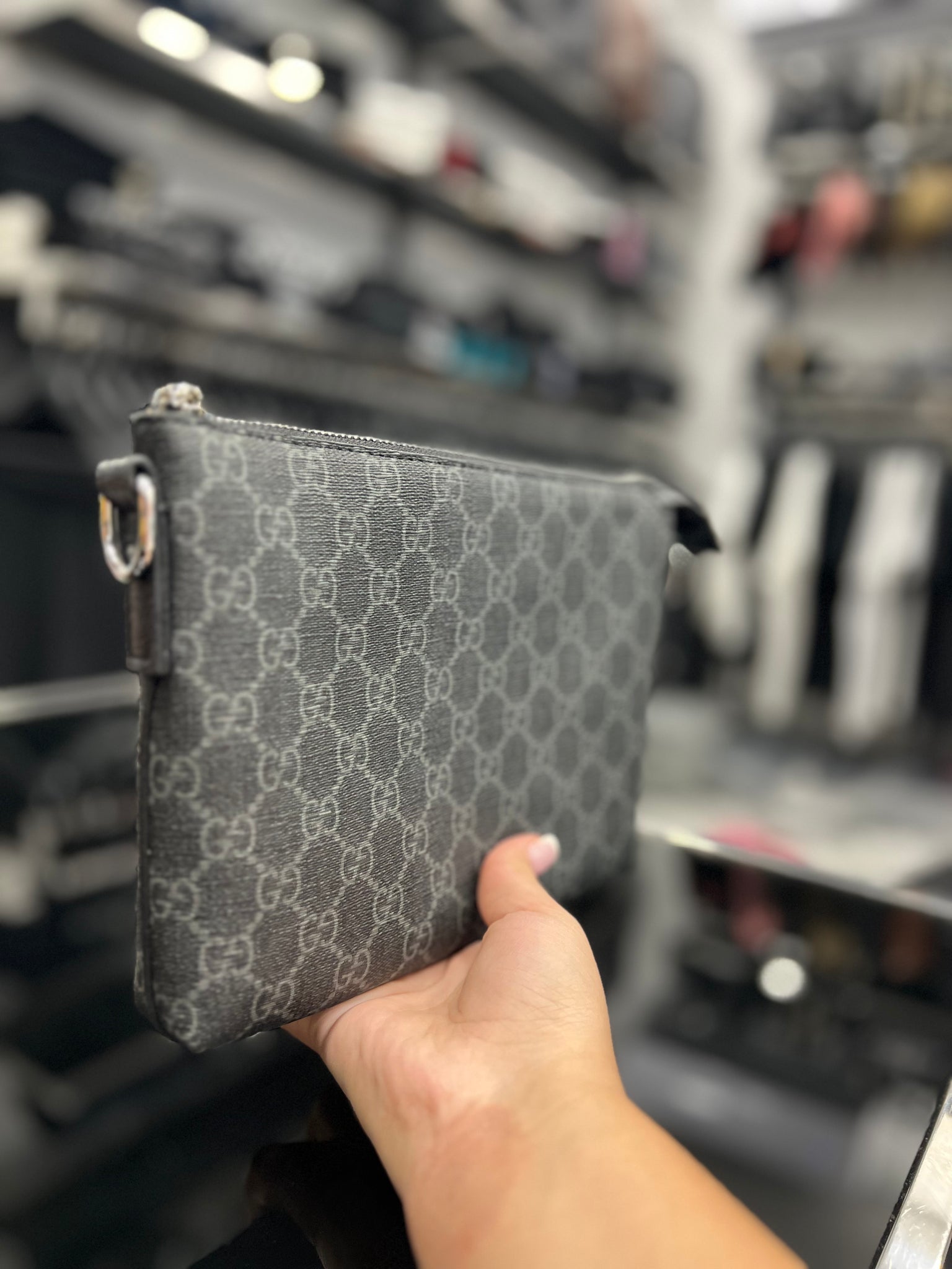 Gucci GG Supreme￼