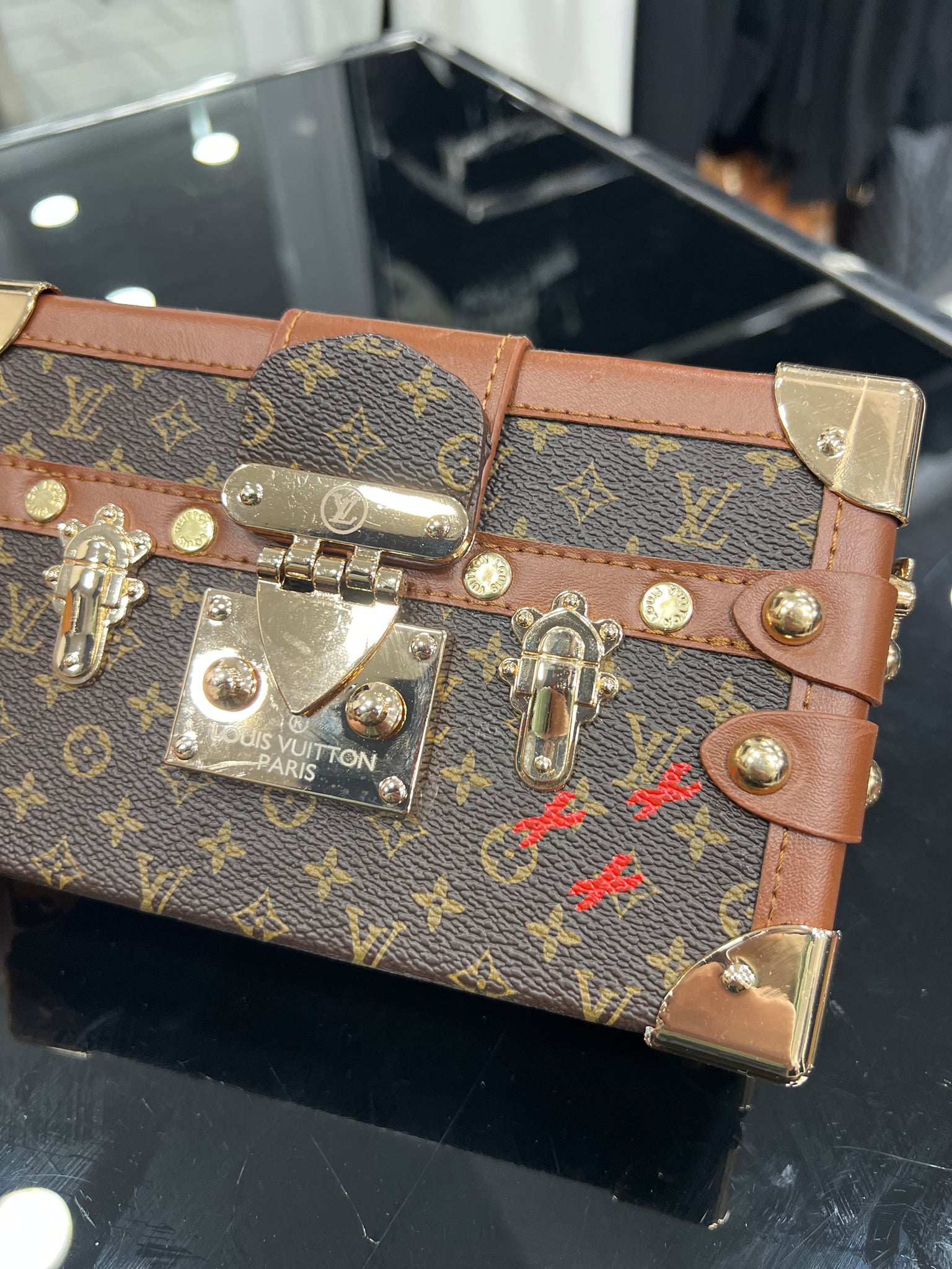 Louis Vuitton Petite