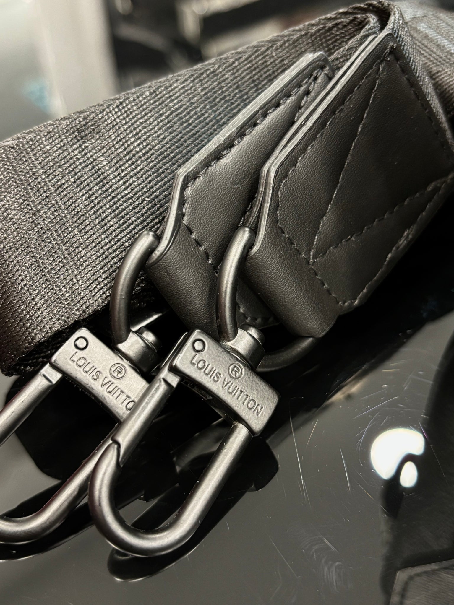 Louis Vuitton Fastline Messenger black bag ώμου/χιαστί