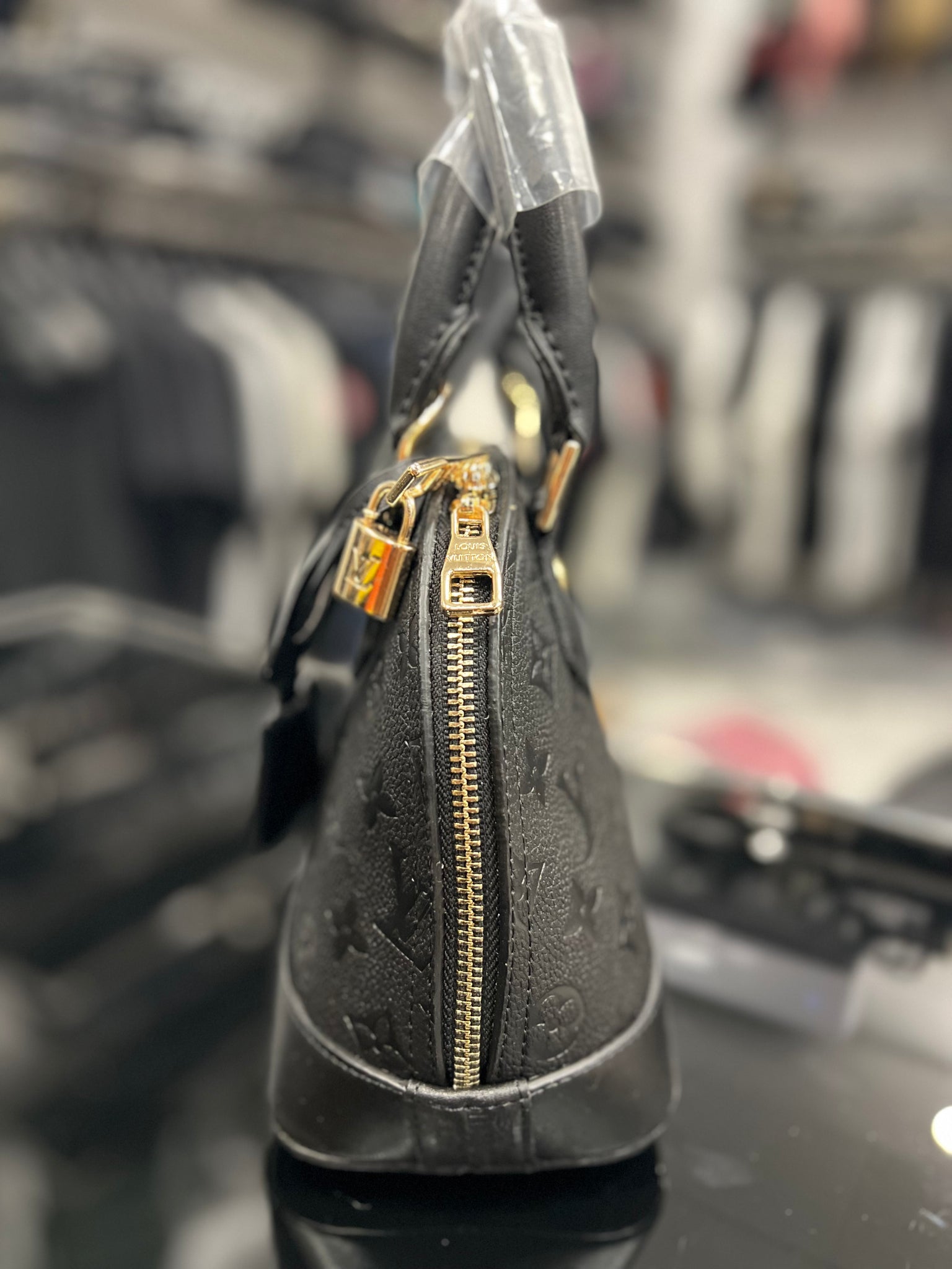 Louis Vuitton Aerogram Fastline Messenger Monogram