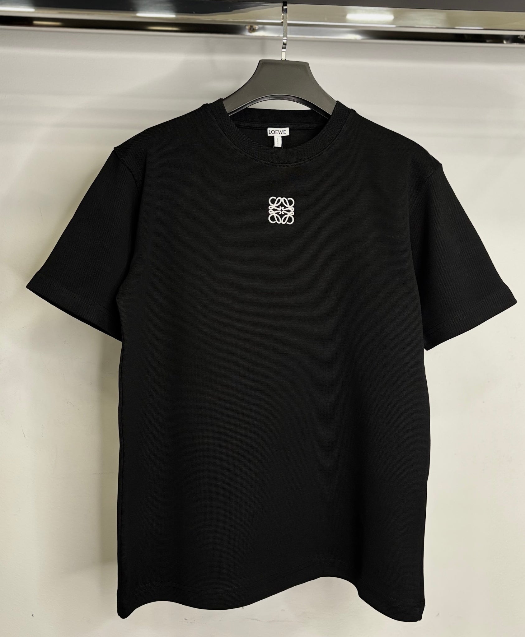 Loewe black t-shirt code