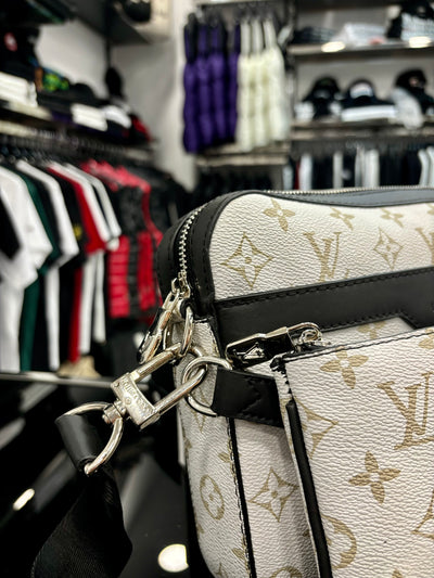 Louis Vuitton White bag ωμού/χιαστί