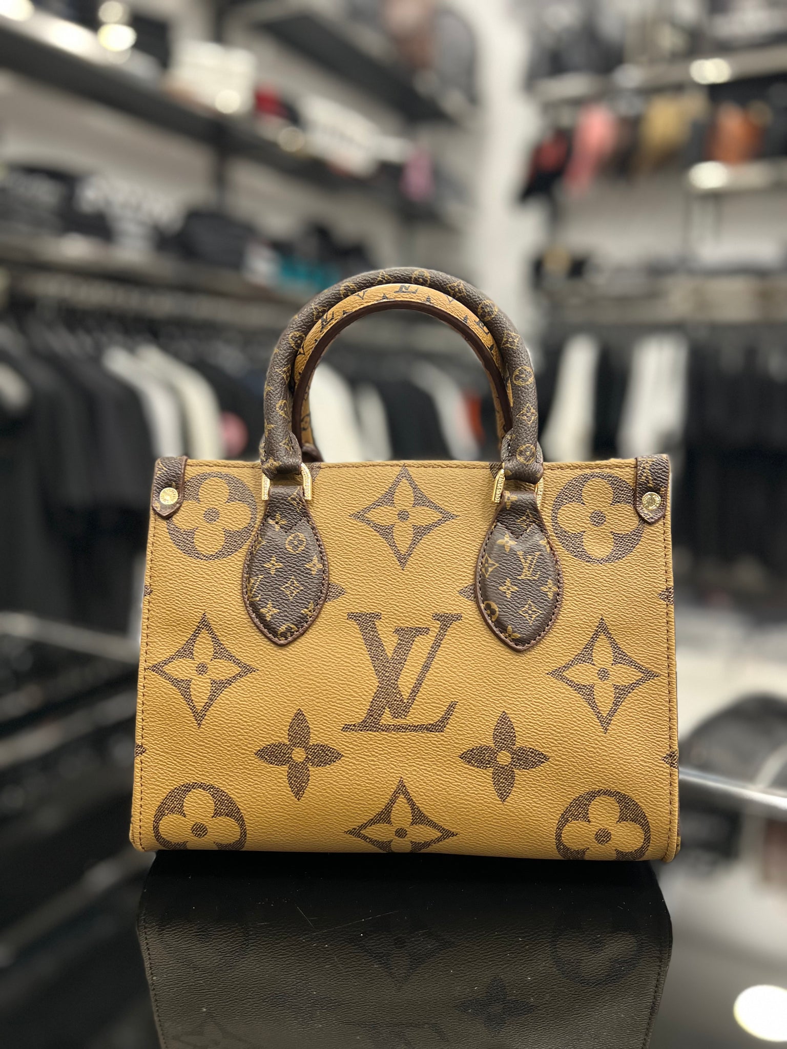 Louis Vuitton OnTheGo BB Monogram