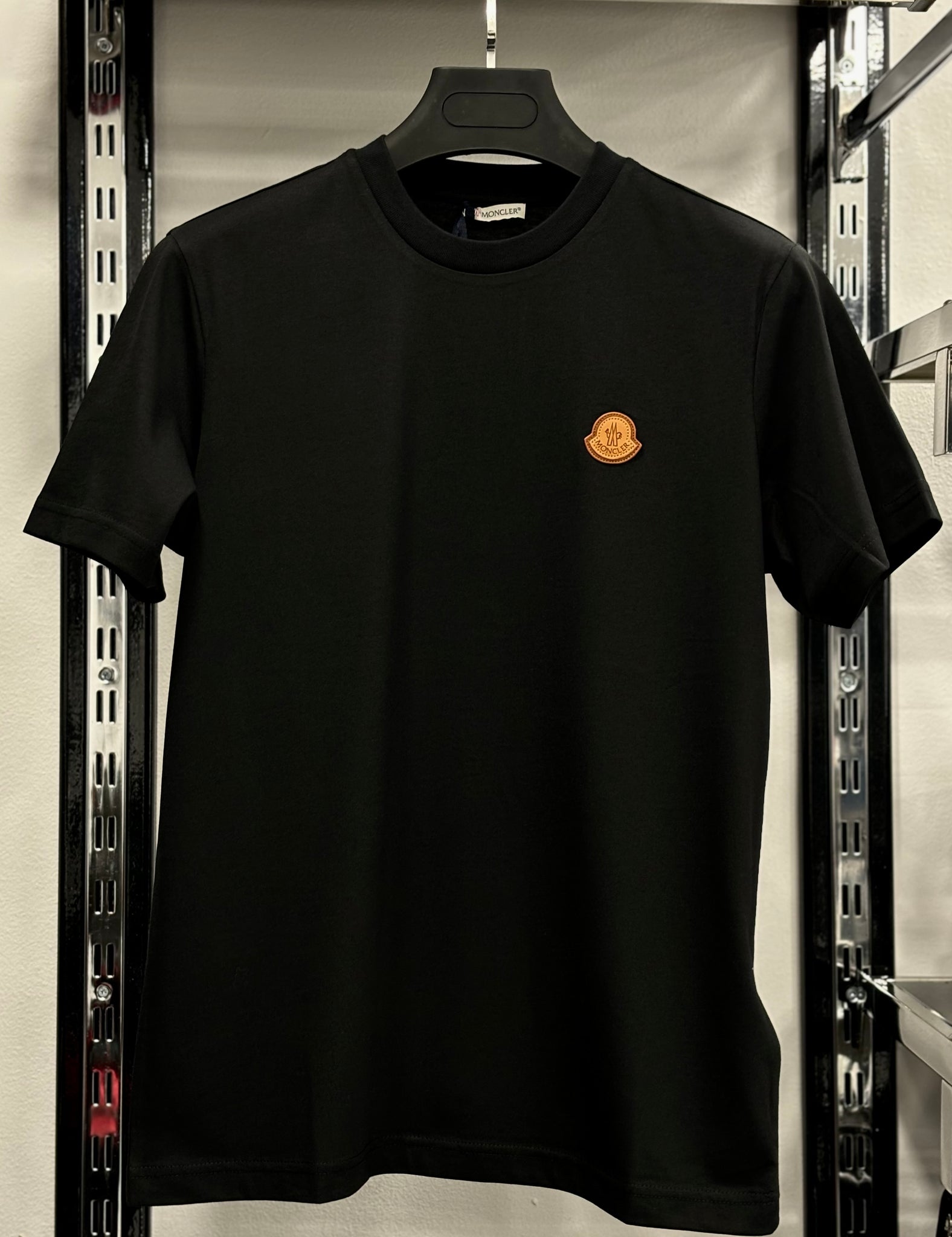 Moncler T-shirt With Brown Logo no