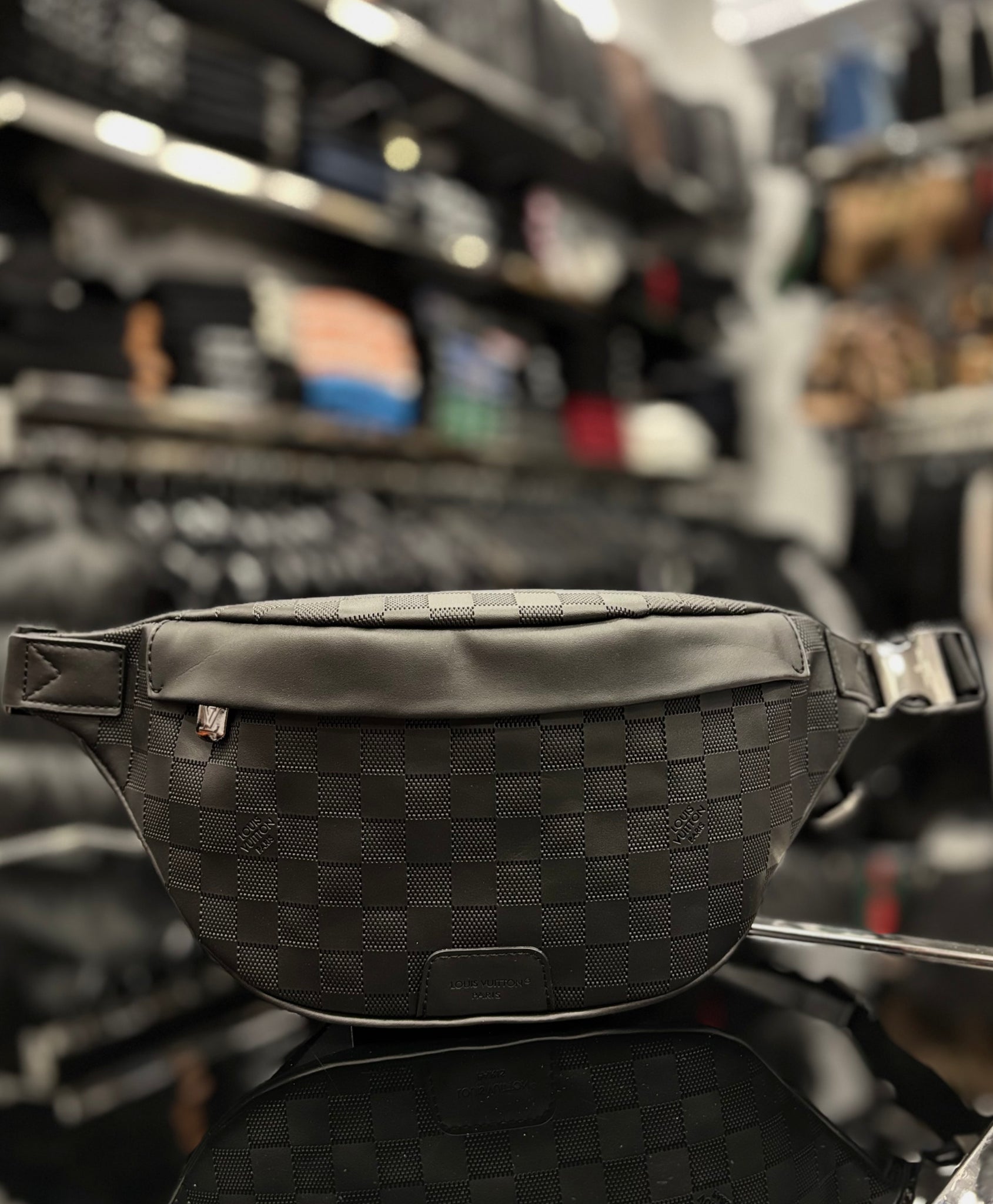 Louis Vuitton Discovery Bumbag PM Damier Graphite
