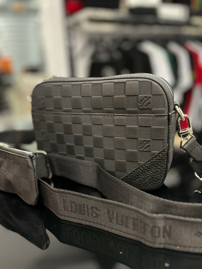 Louis Vuitton Black bag ωμού/χιαστί
