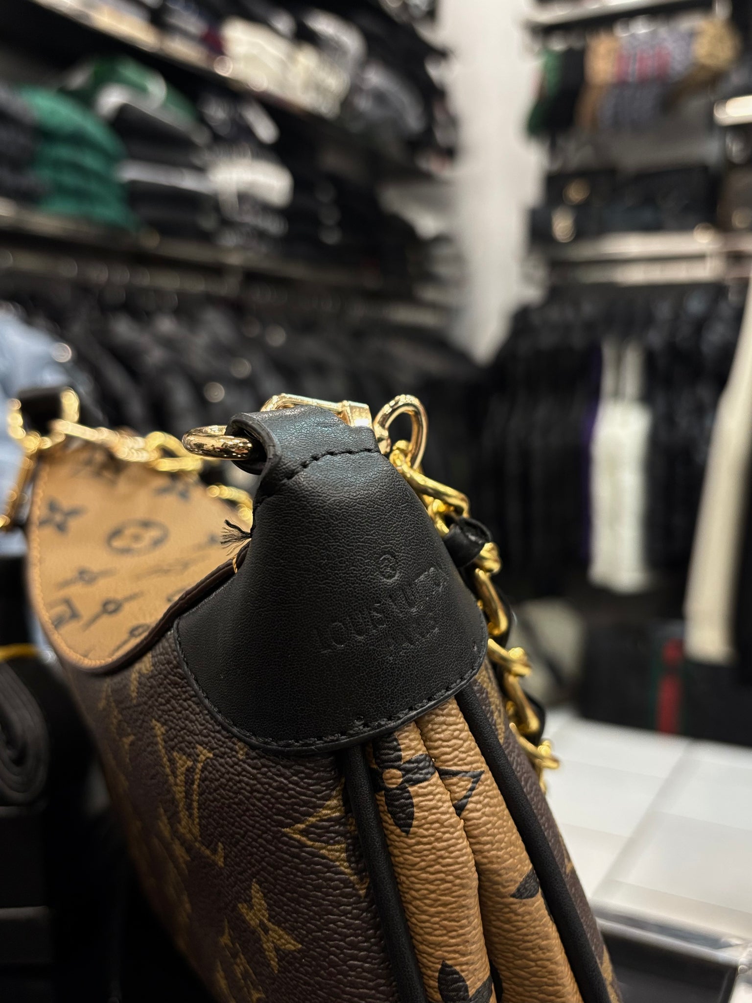 Τσάντα Louis Vuitton brown ωμού/χιαστί