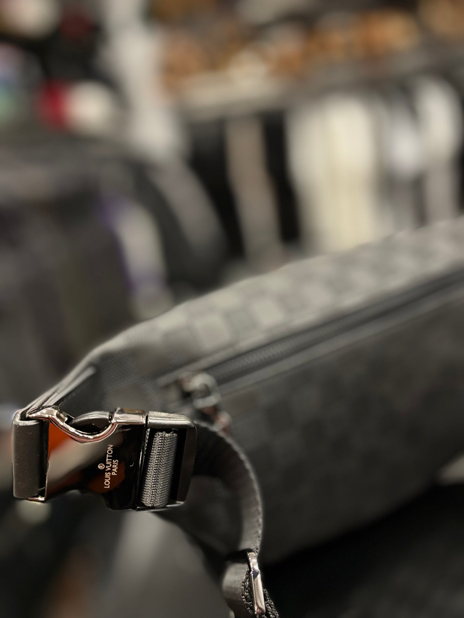 Louis Vuitton Discovery Bumbag PM Damier Graphite