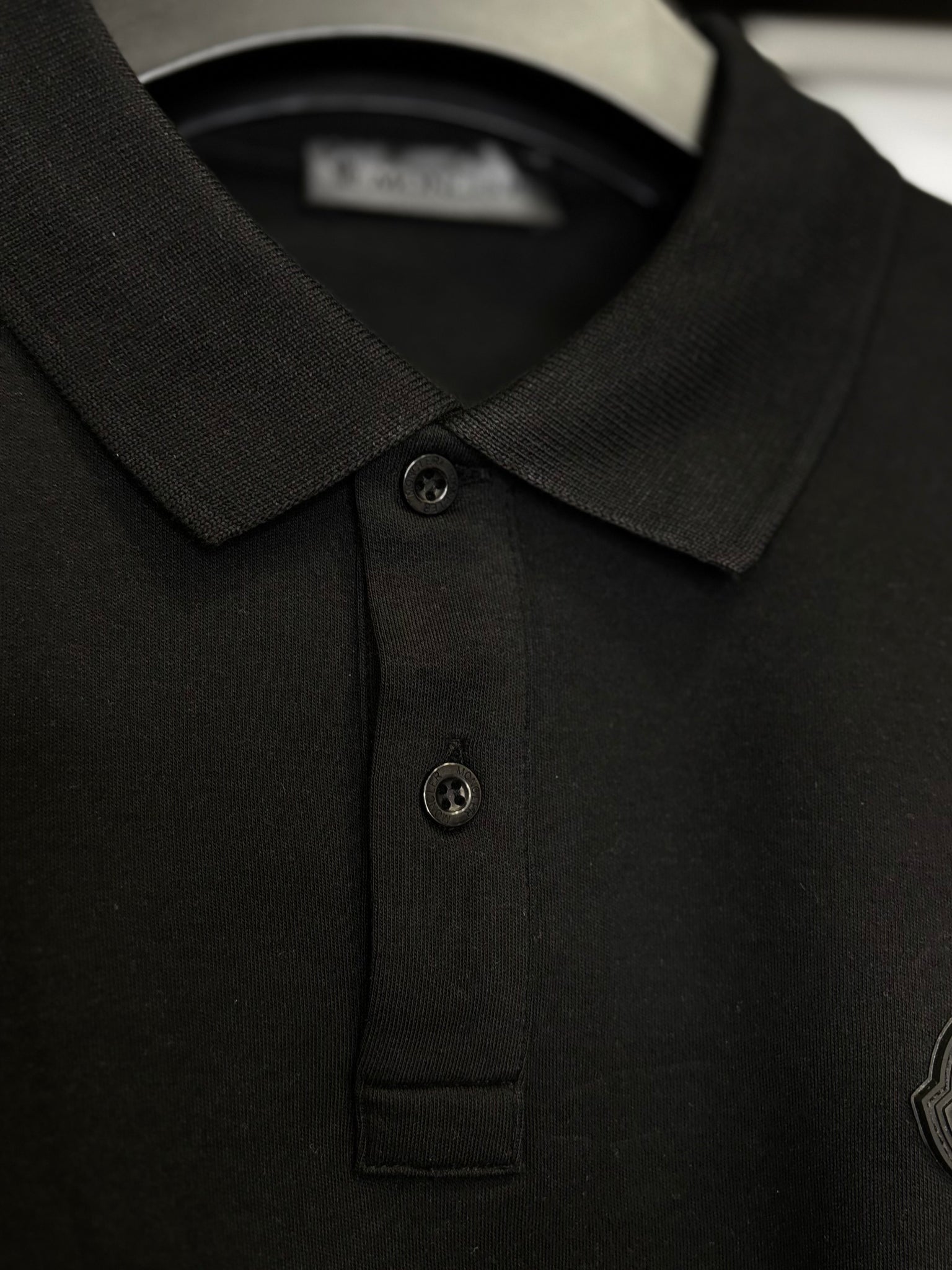 Moncler black t-shirts with collar code