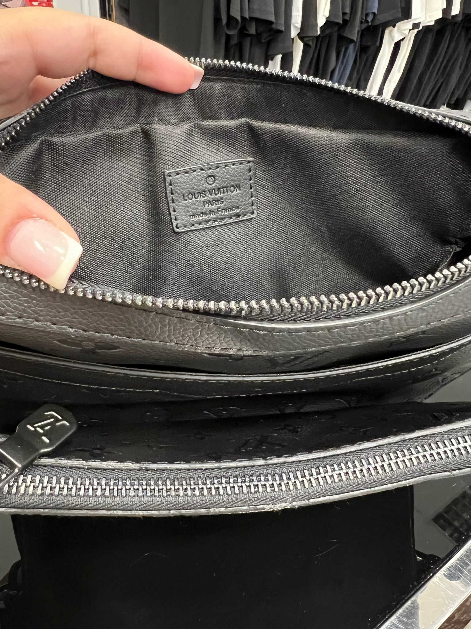 Louis Vuitton Trio Messenger Black