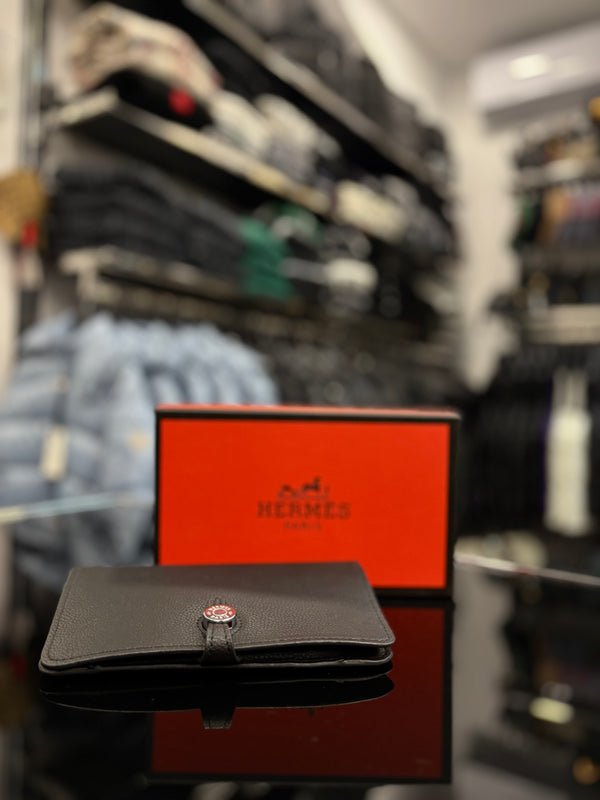 Hermès Dogon black wallet