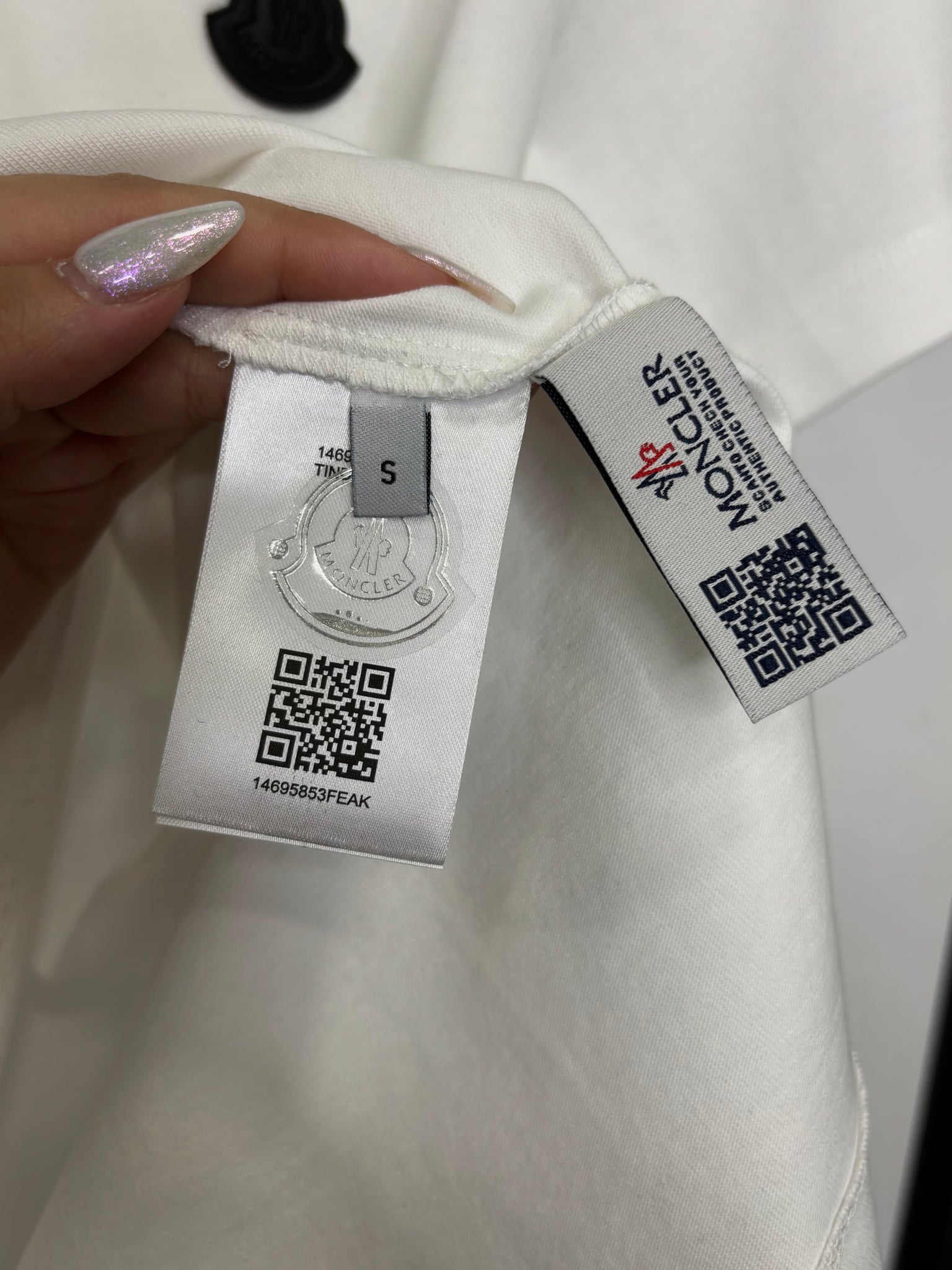 Moncler white t-shirt code no1