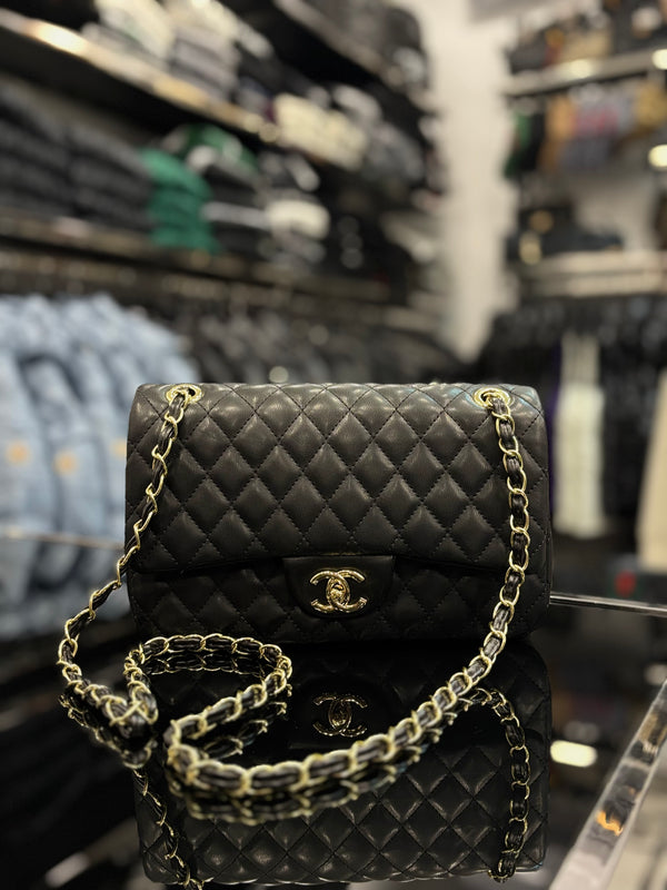 Classic Chanel Black bag medium size