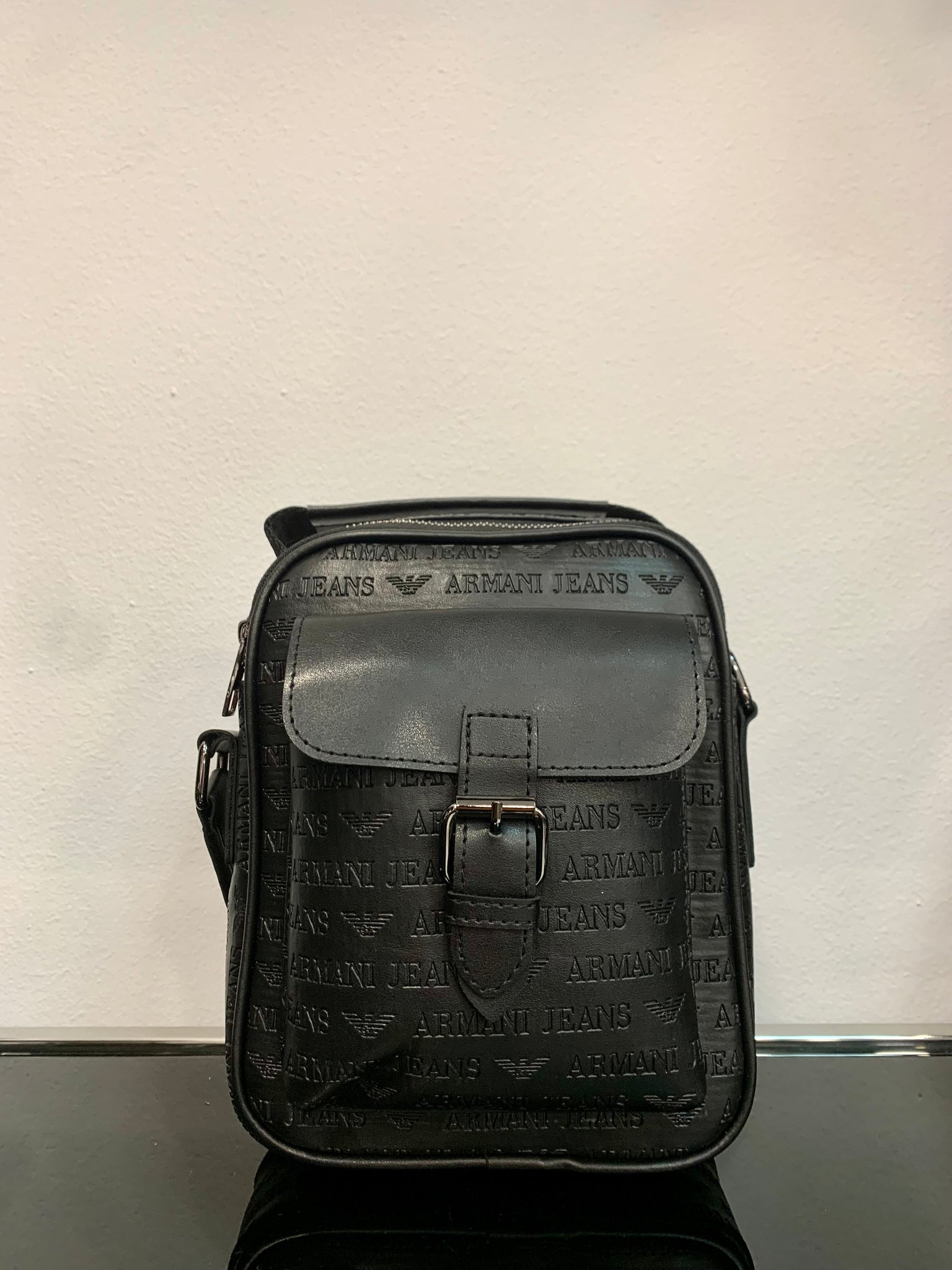 Emporio Armani Black bag χιαστί