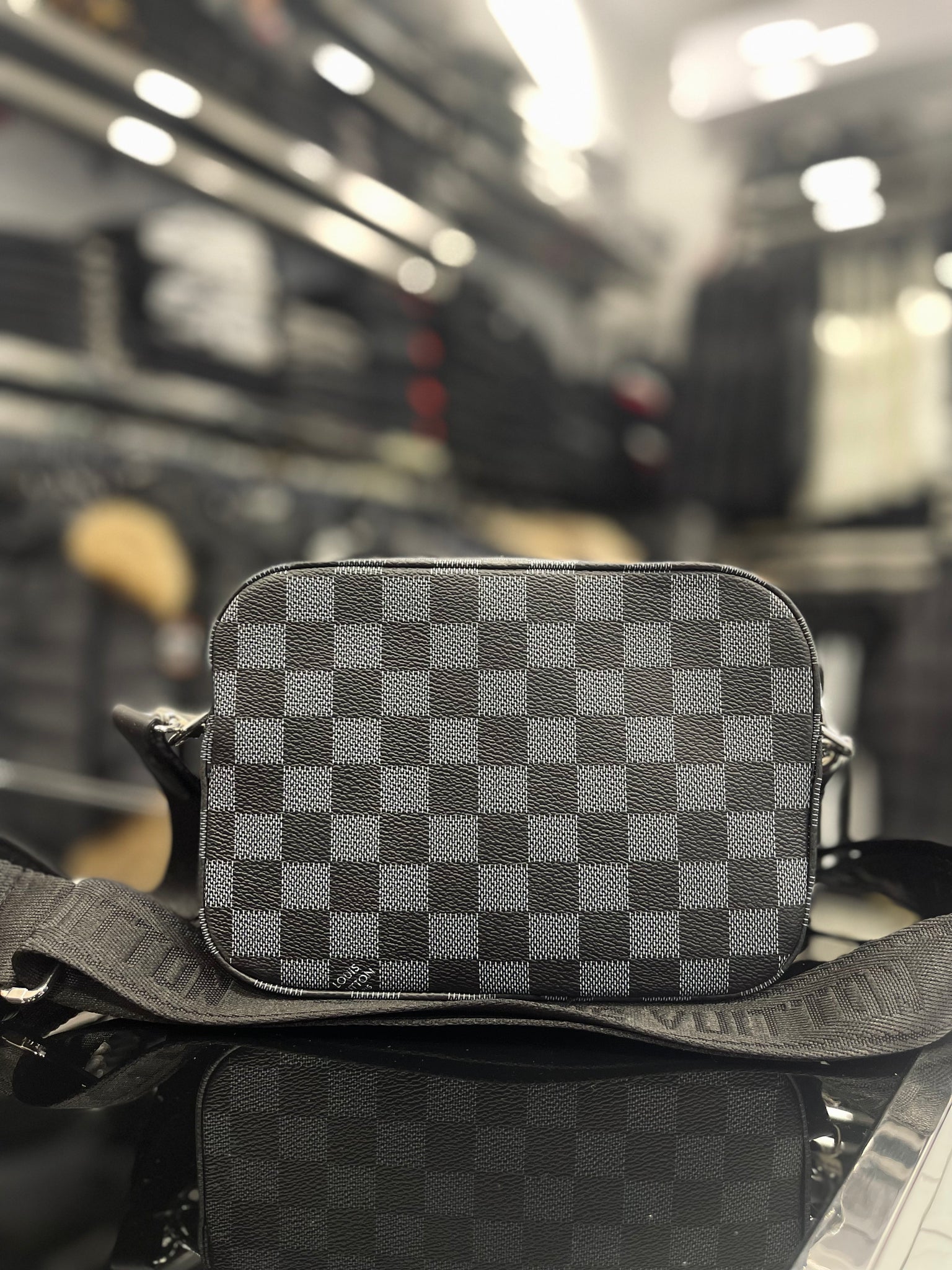 LV Trio Black-Grey τσαντάκι ώμου/χιαστί