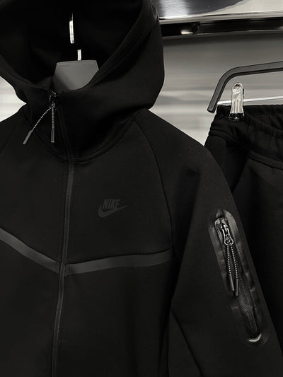 Nike Tech Fleece Set