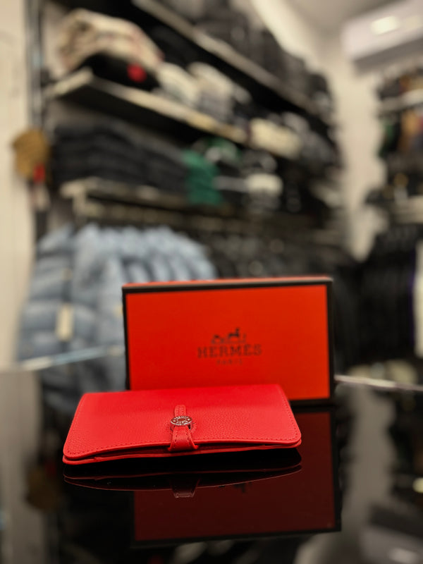 Hermès Dogon red wallet