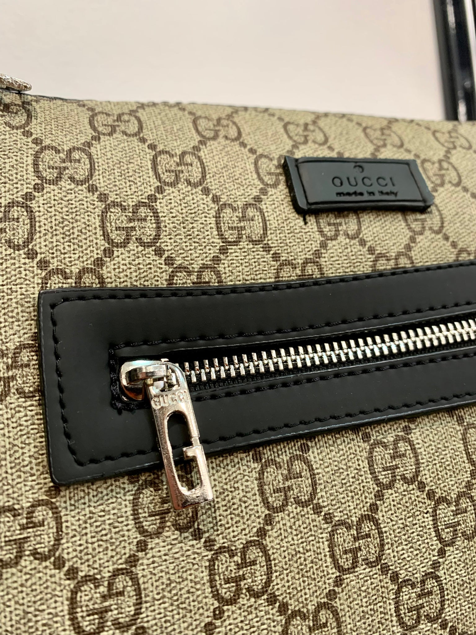 Gucci Beige-Black bag ωμού/χιαστί