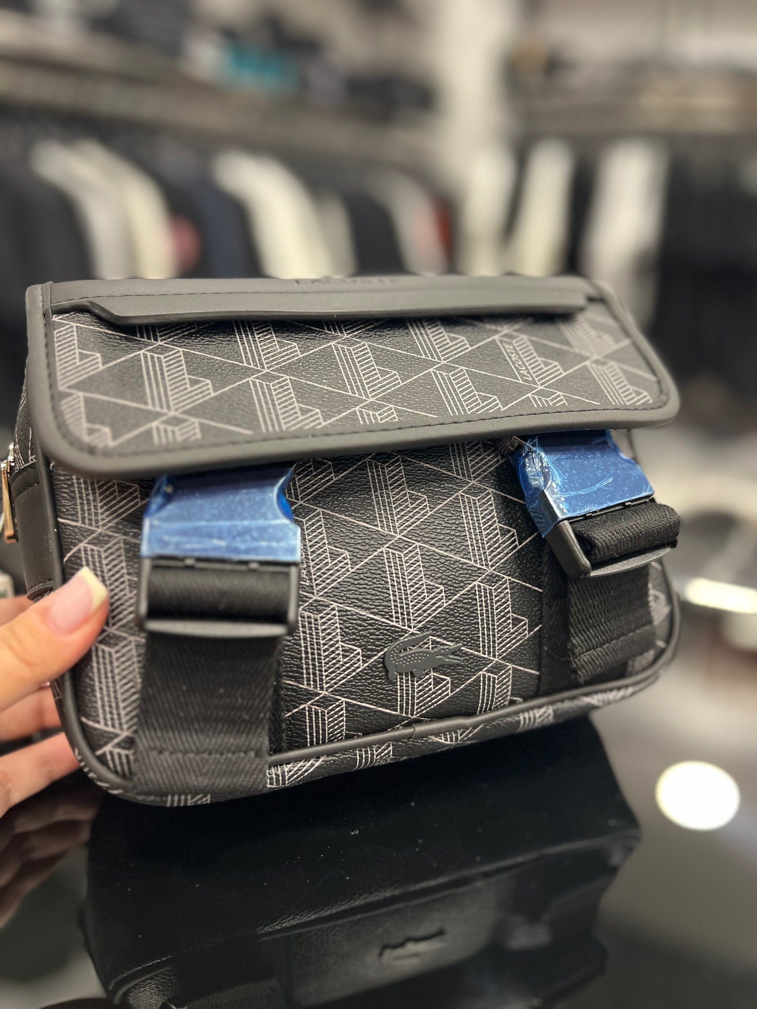 Lacoste Messenger