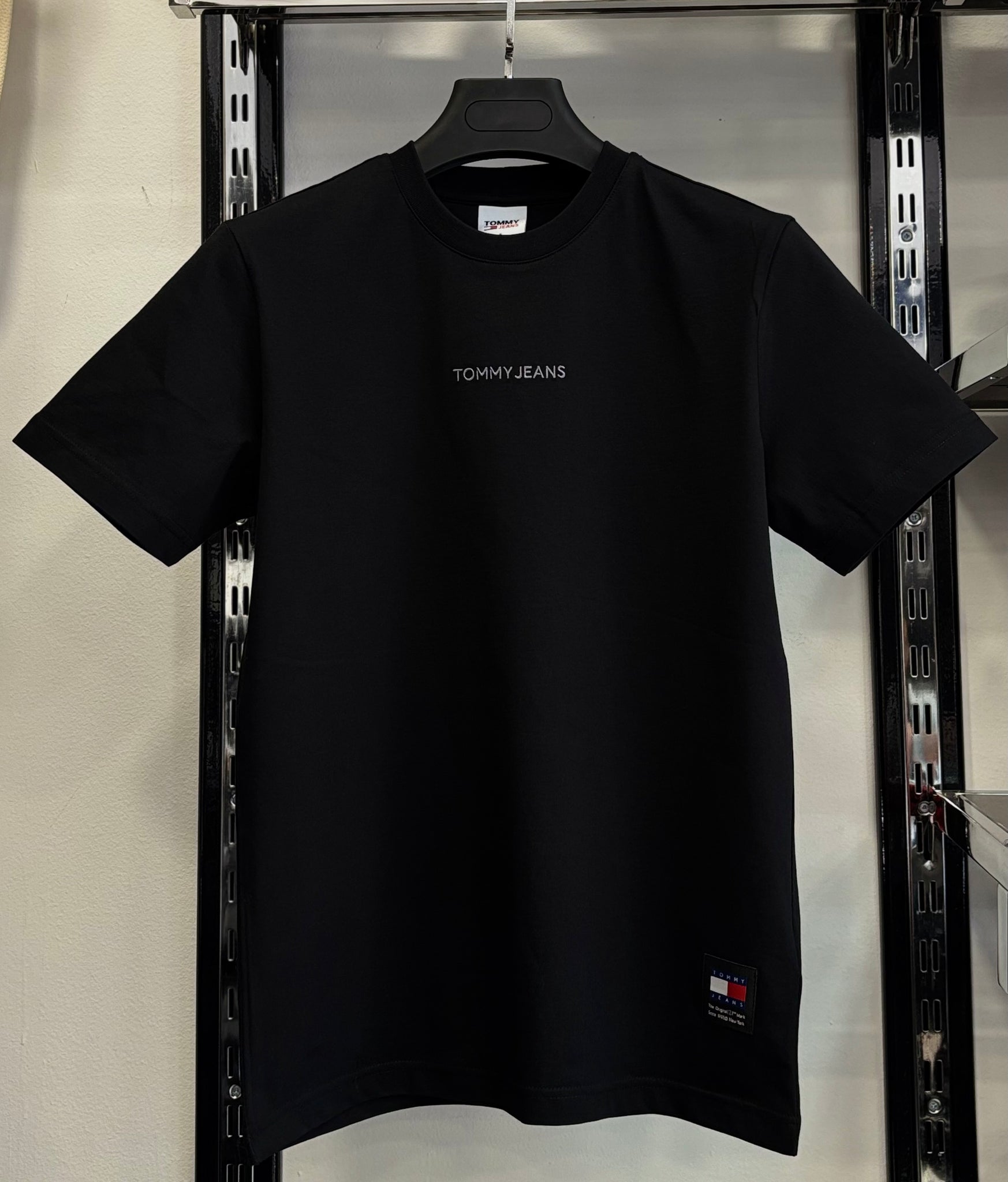Tommy Jeans black t-shirt