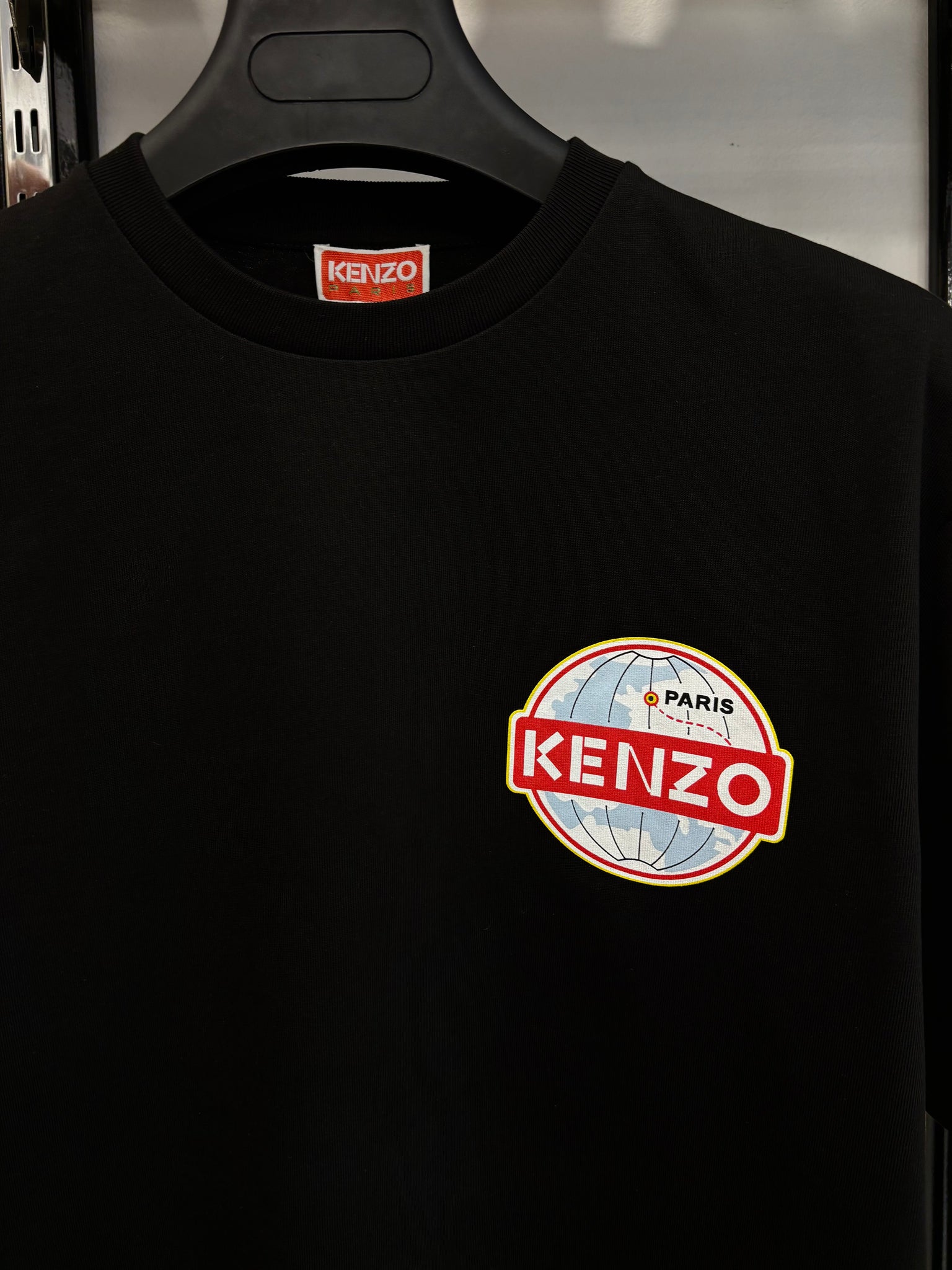 Kenzo Paris