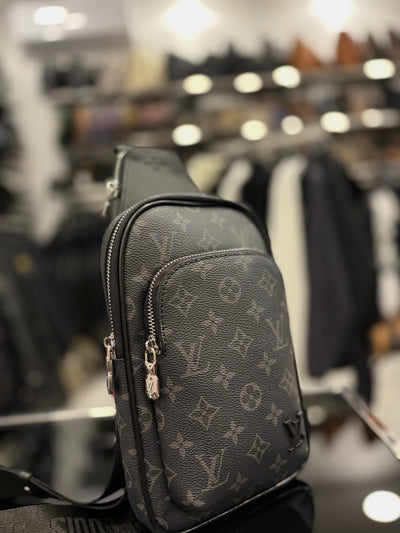 Louis Vuitton Avenue Slingbag PM bag