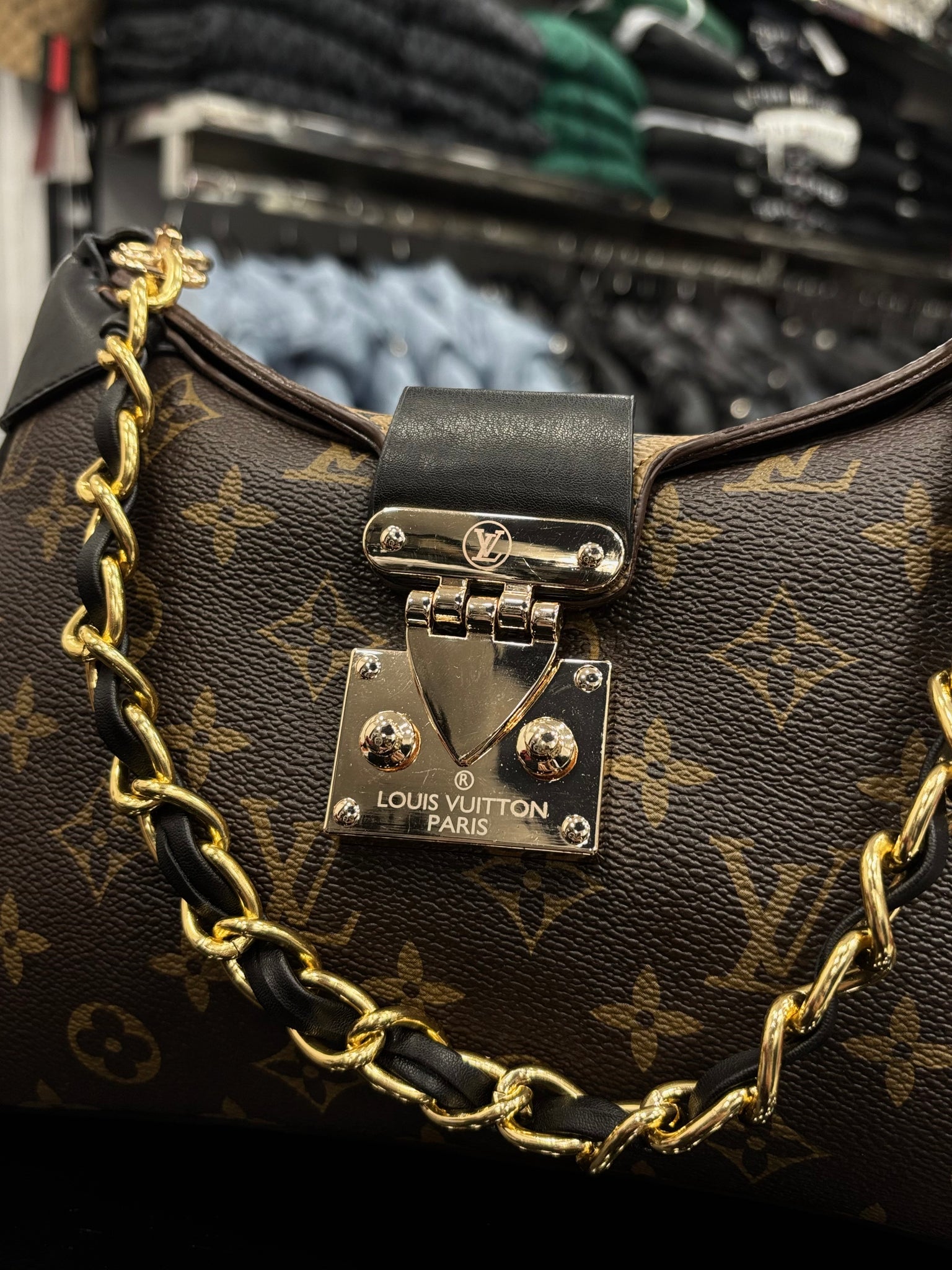 Τσάντα Louis Vuitton brown ωμού/χιαστί
