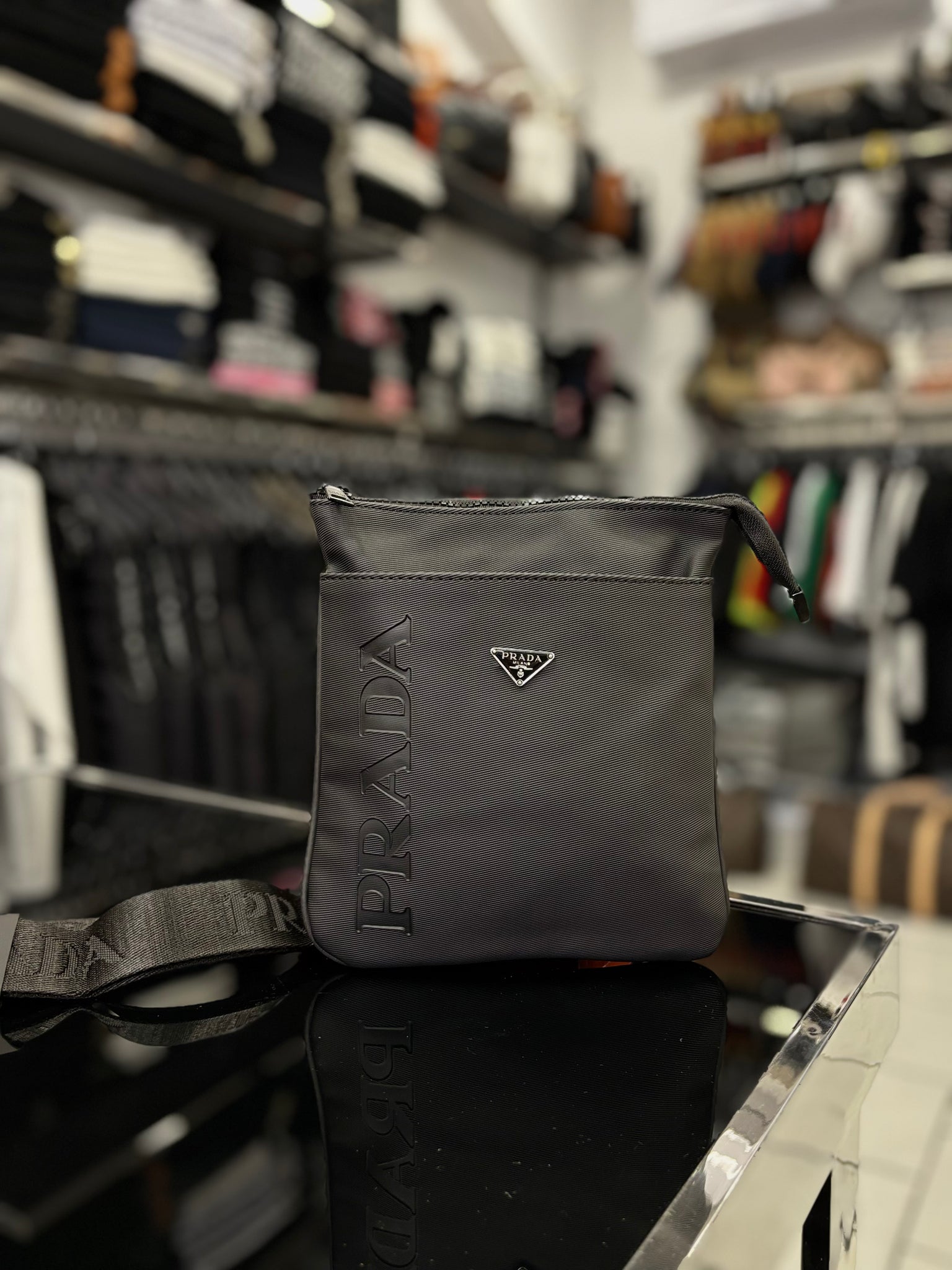 Prada black τσαντάκι ώμου/χιαστί