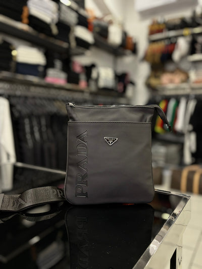 Prada black τσαντάκι ώμου/χιαστί