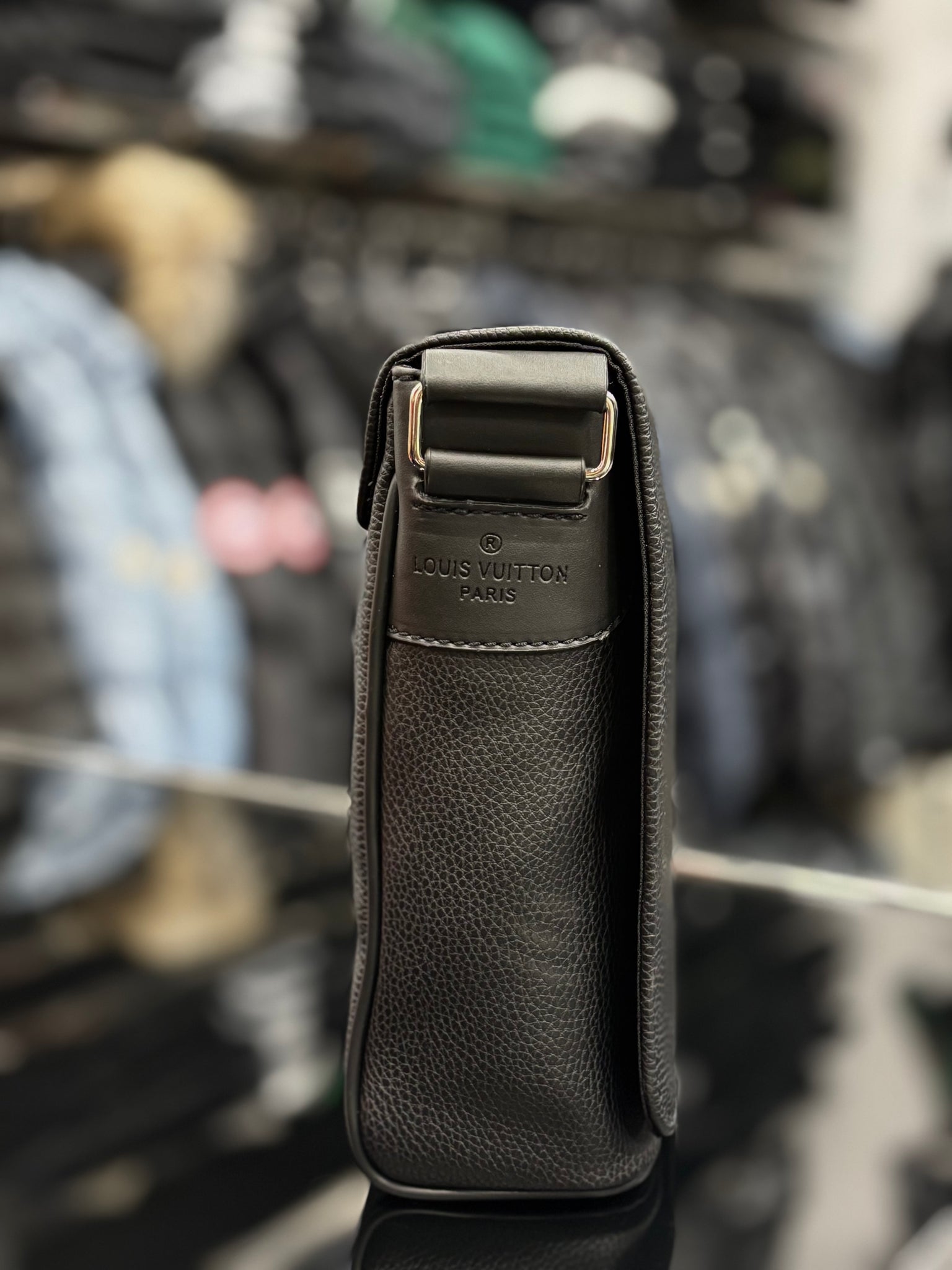 Louis Vuitton black bag ώμου/χιαστί