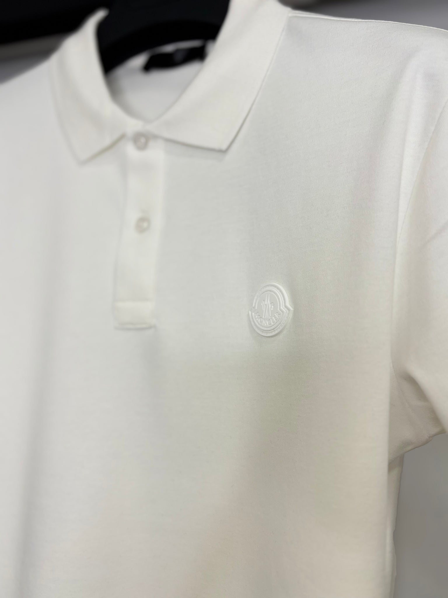 Moncler white t-shirt with collar code no1