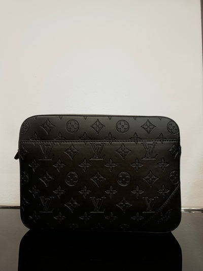 Louis Vuitton Black bag ωμού/Χιαστί